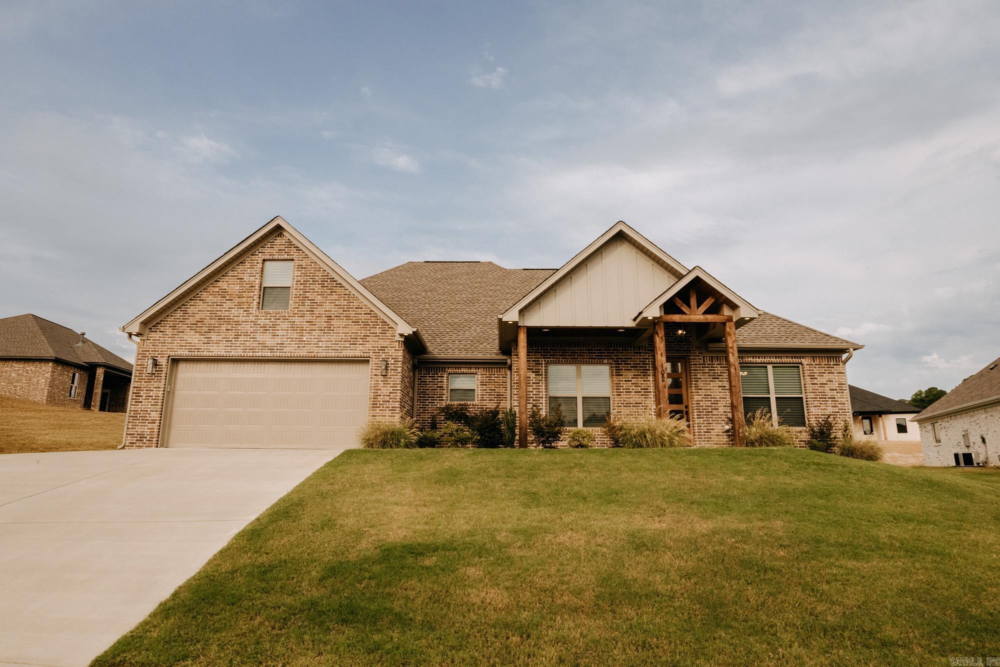 102 Red Crest Cove Haskell, AR 72015