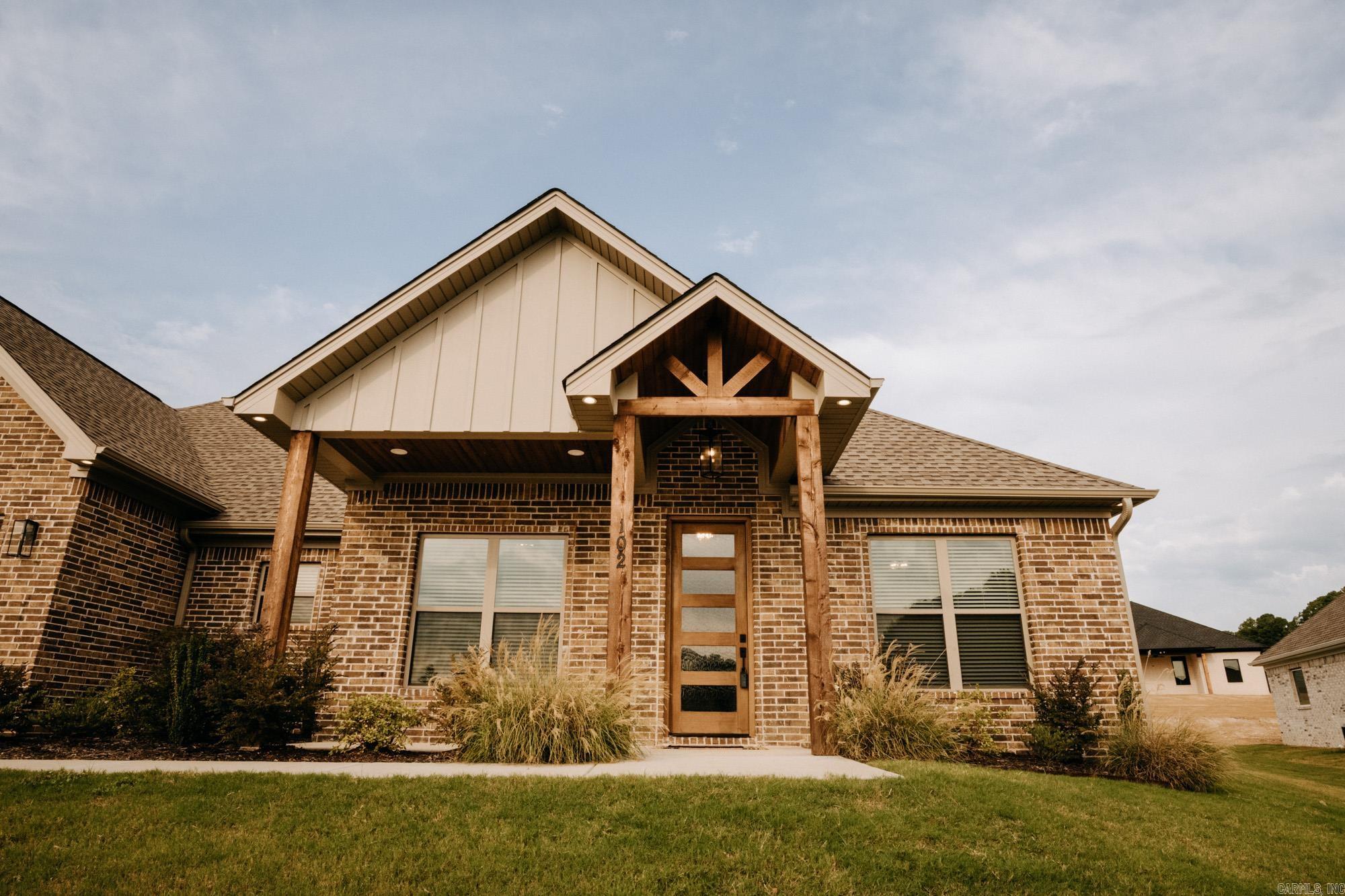 102 Red Crest Cove Haskell, AR 72015