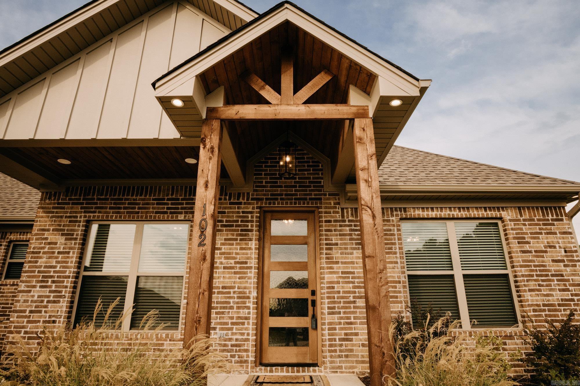 102 Red Crest Cove Haskell, AR 72015