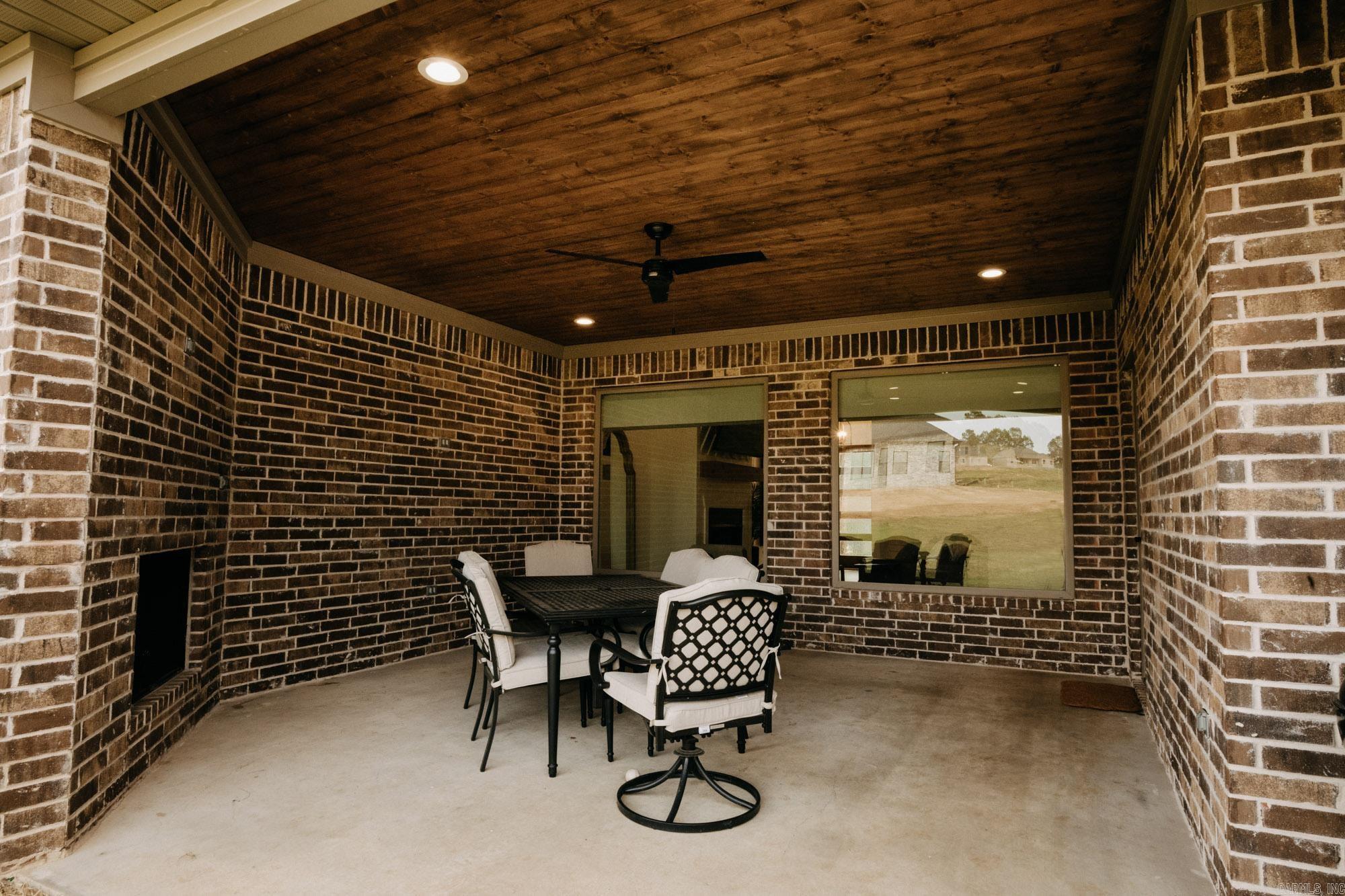 102 Red Crest Cove Haskell, AR 72015