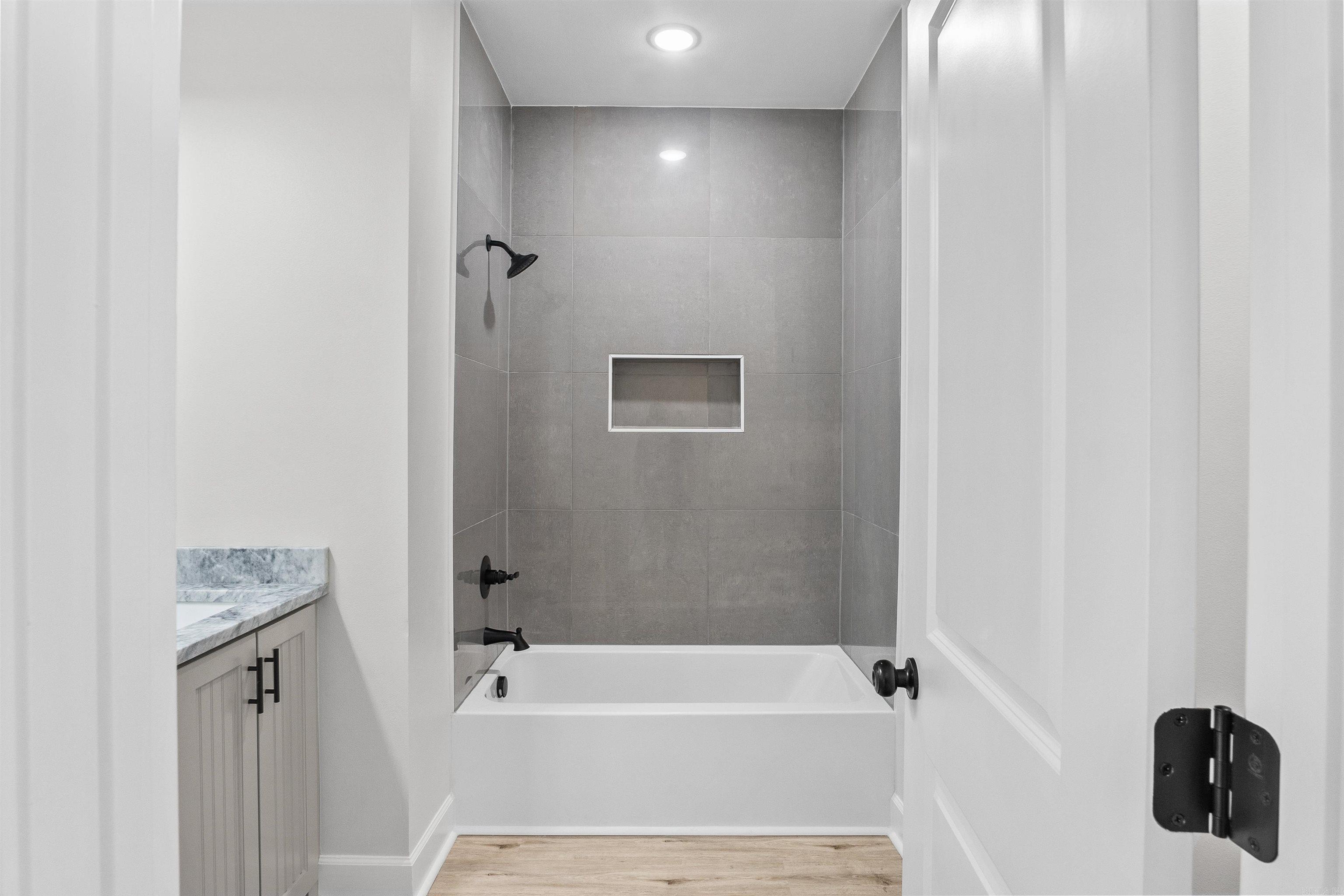 514 Madaleine  Austin, AR