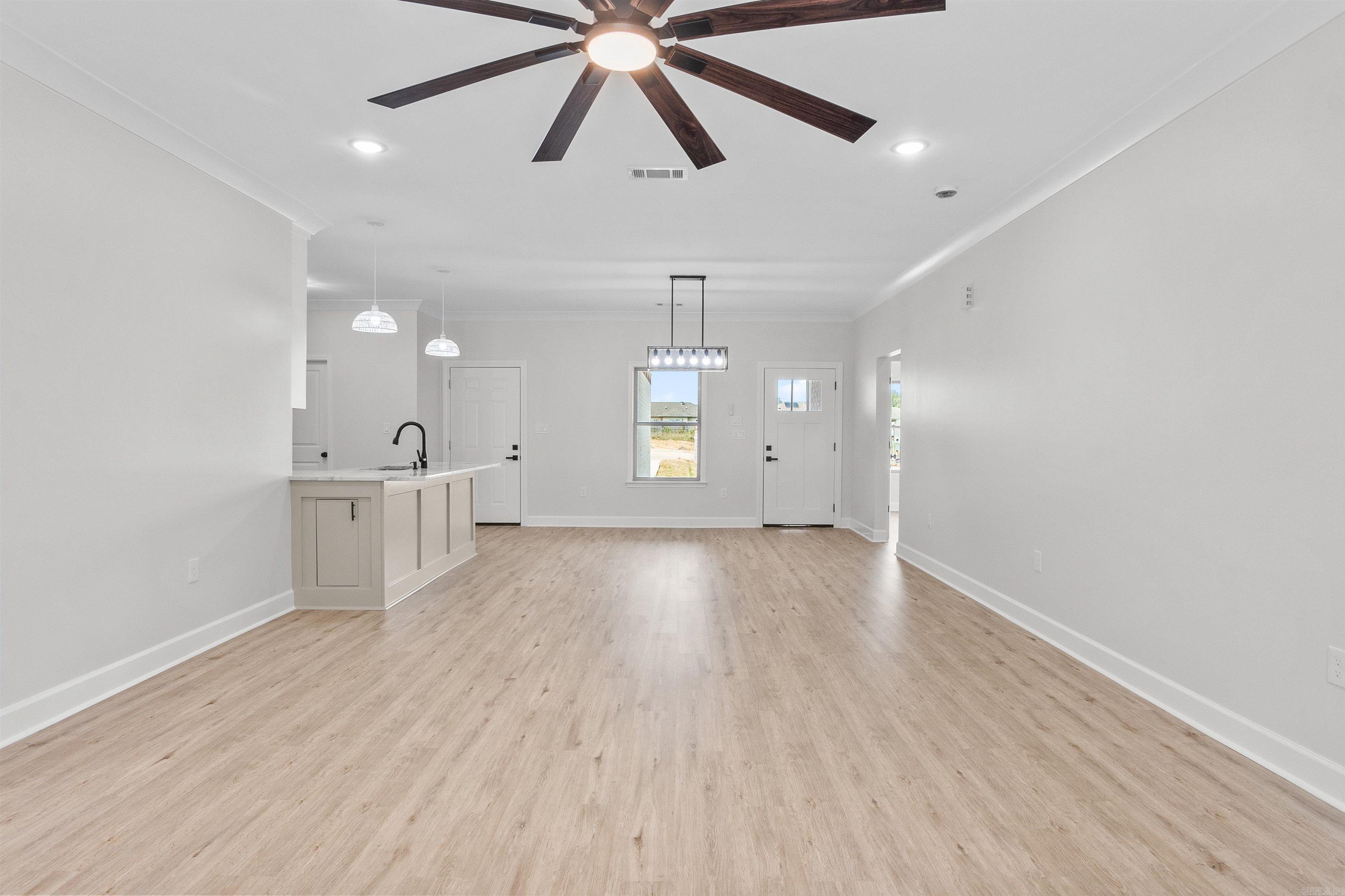 514 Madaleine  Austin, AR