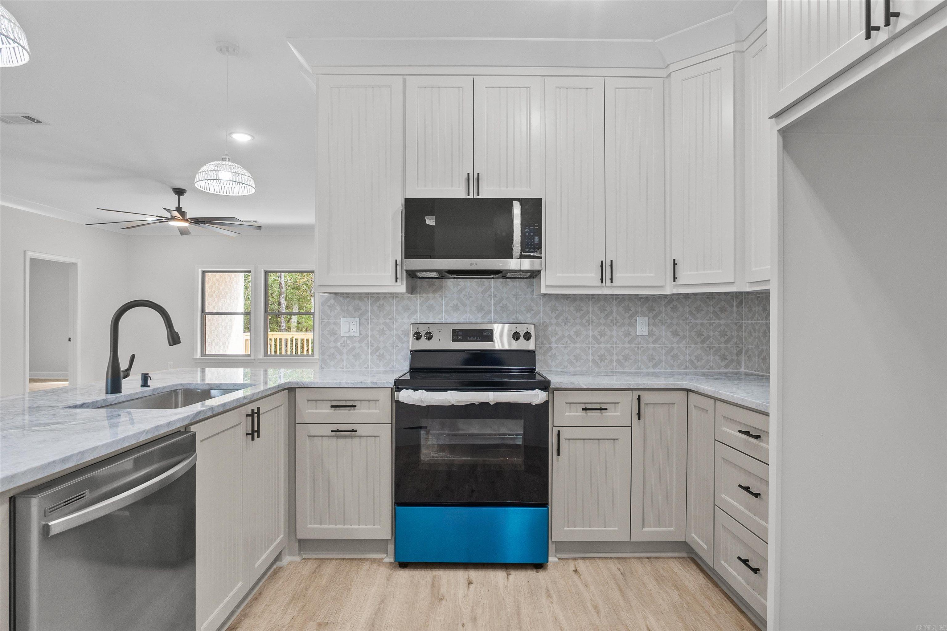 514 Madaleine  Austin, AR