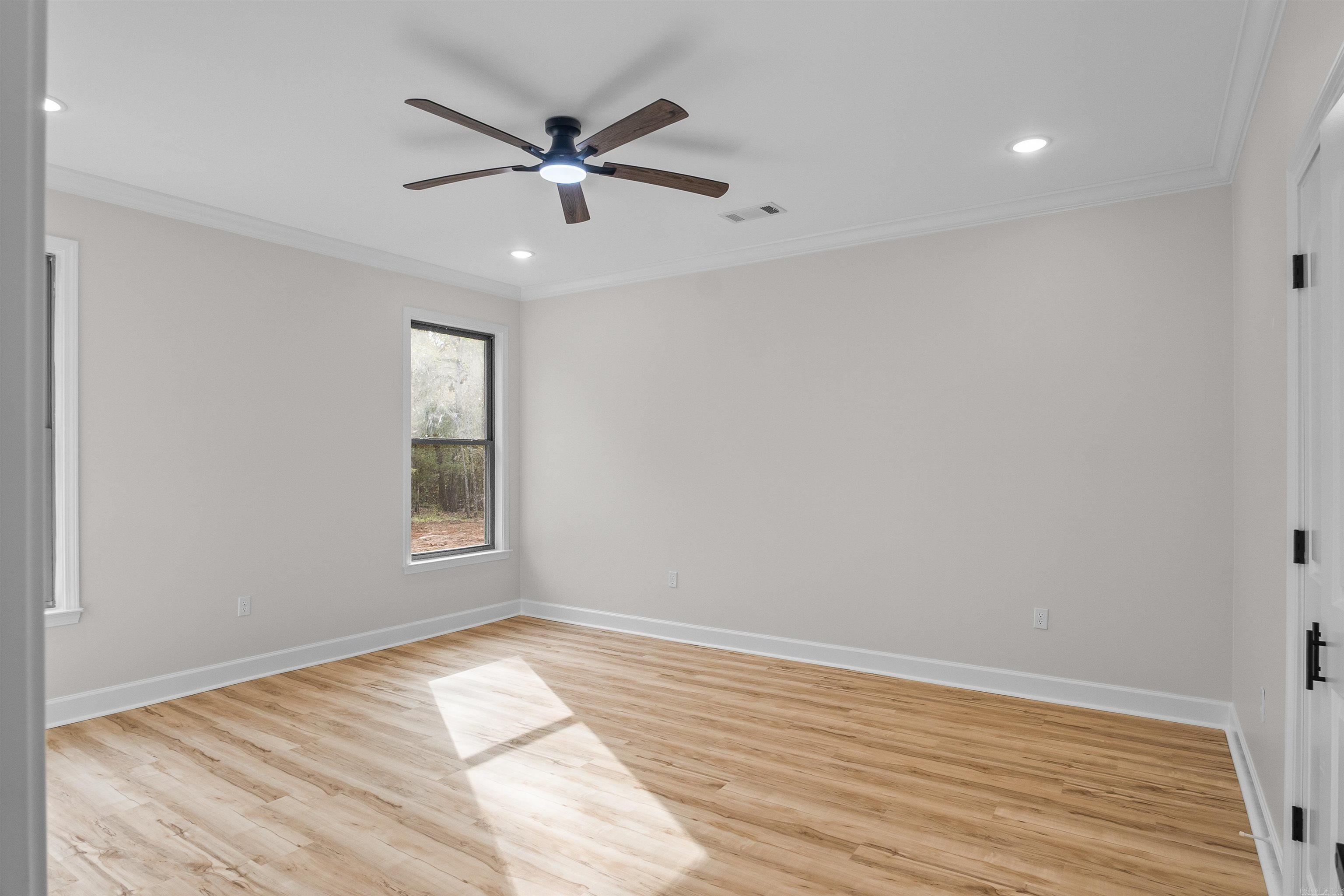 512 Madaleine  Austin, AR