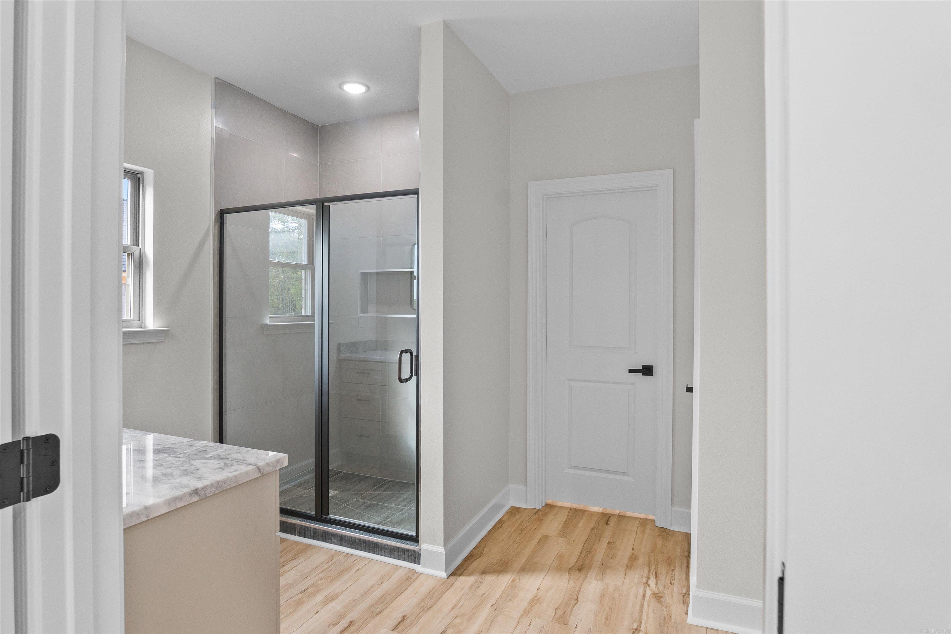 512 Madaleine  Austin, AR