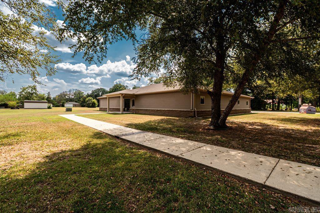 302 S School St  Dermott, AR