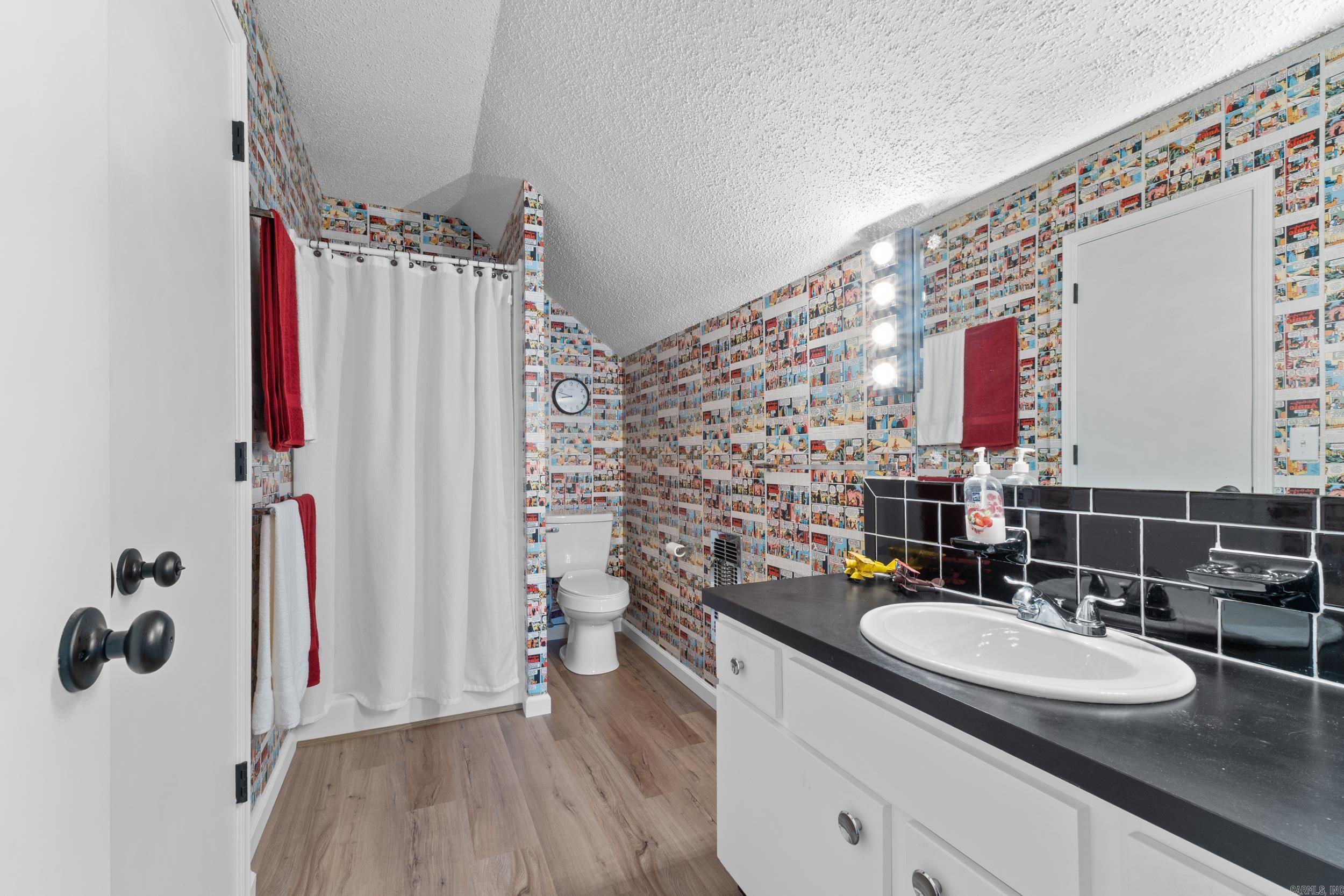 2404 Russell  Mountain Home, AR