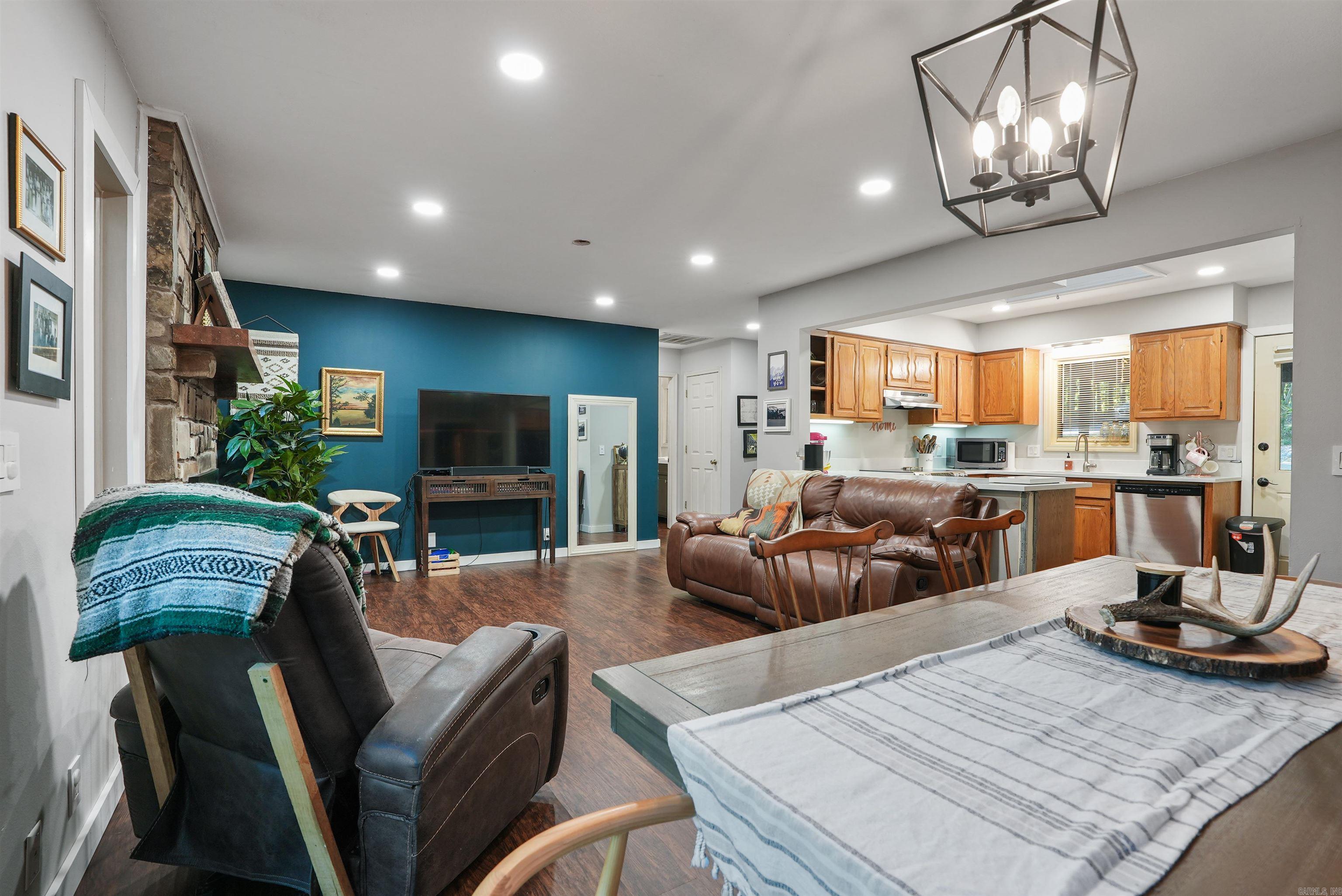 9 Trenza  Jessieville, AR