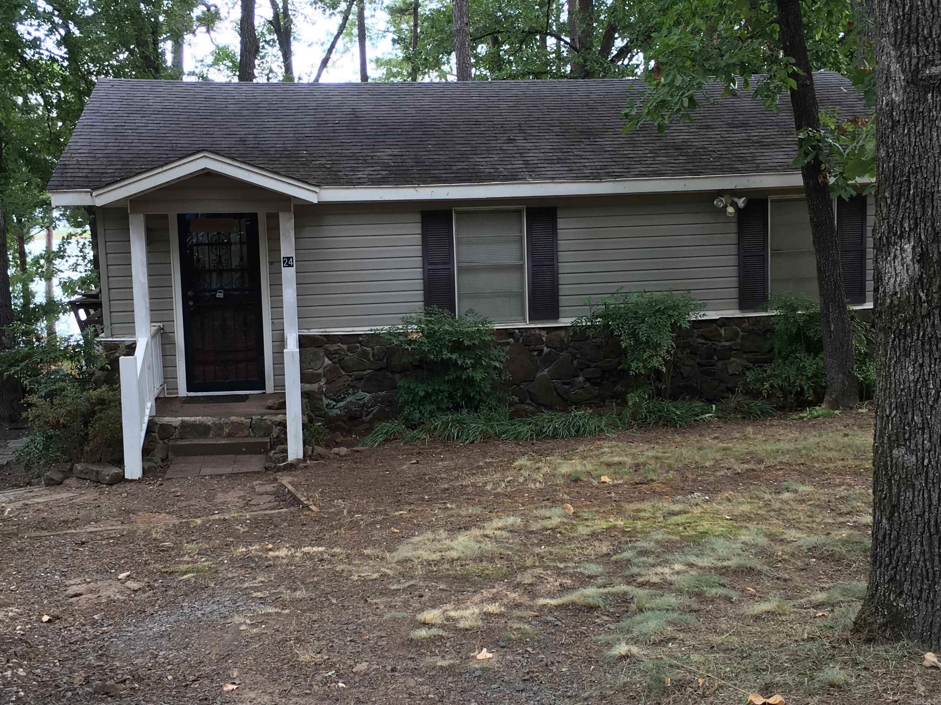 24 CEDAR Street Higden, AR 72067