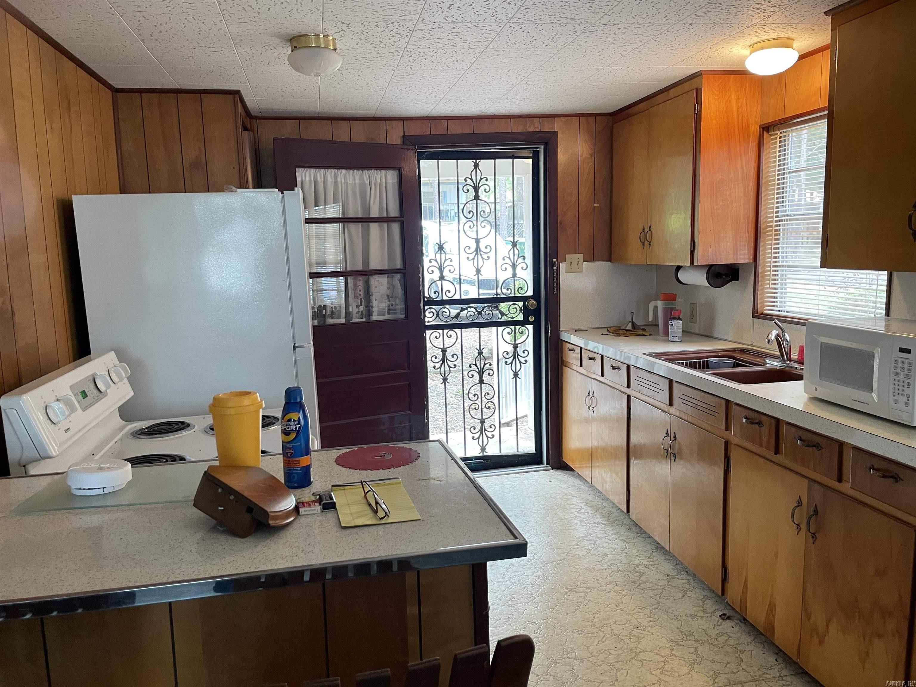 24 CEDAR Street Higden, AR 72067