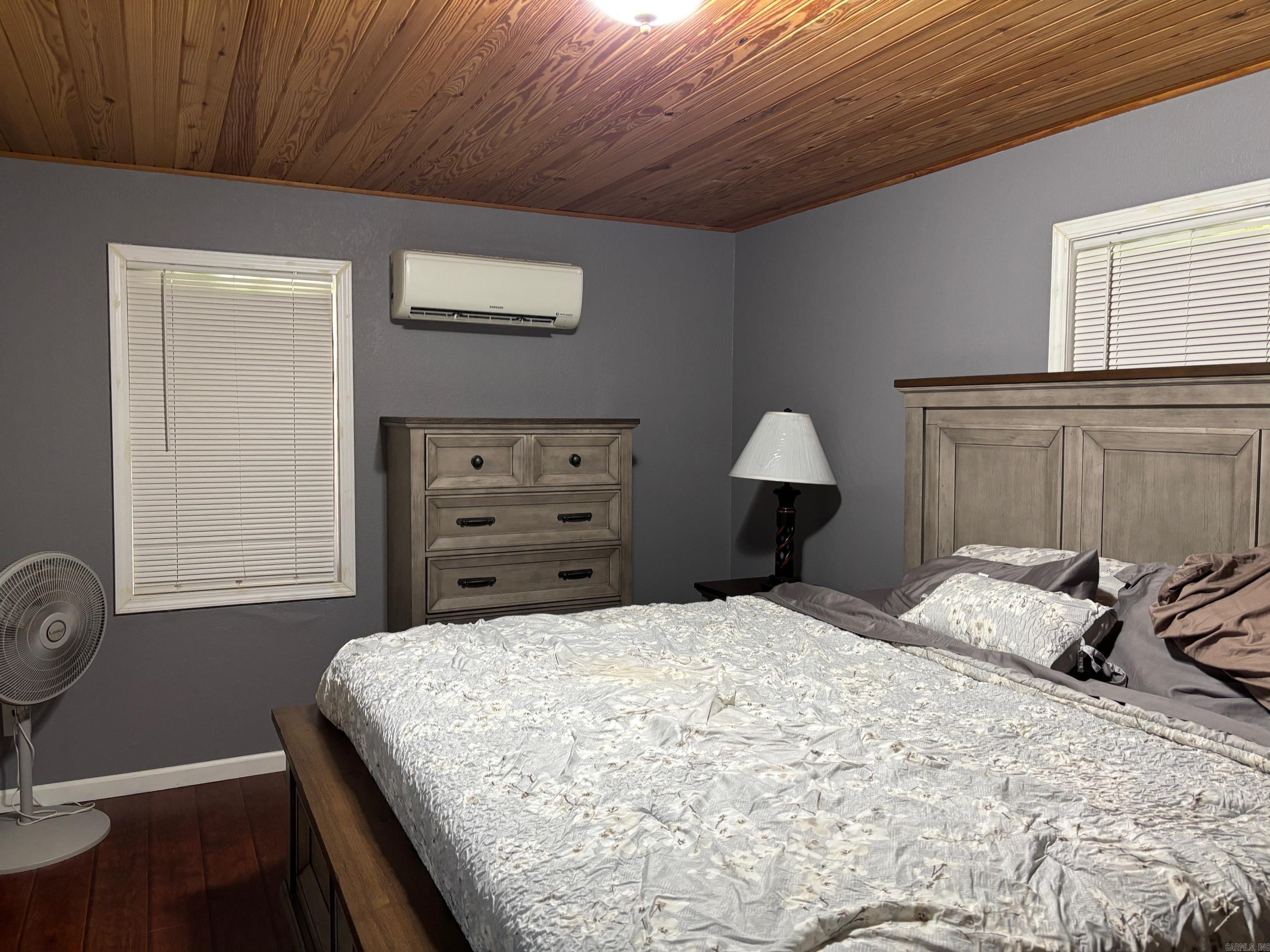 569 cross county 105  Hickory Ridge, AR