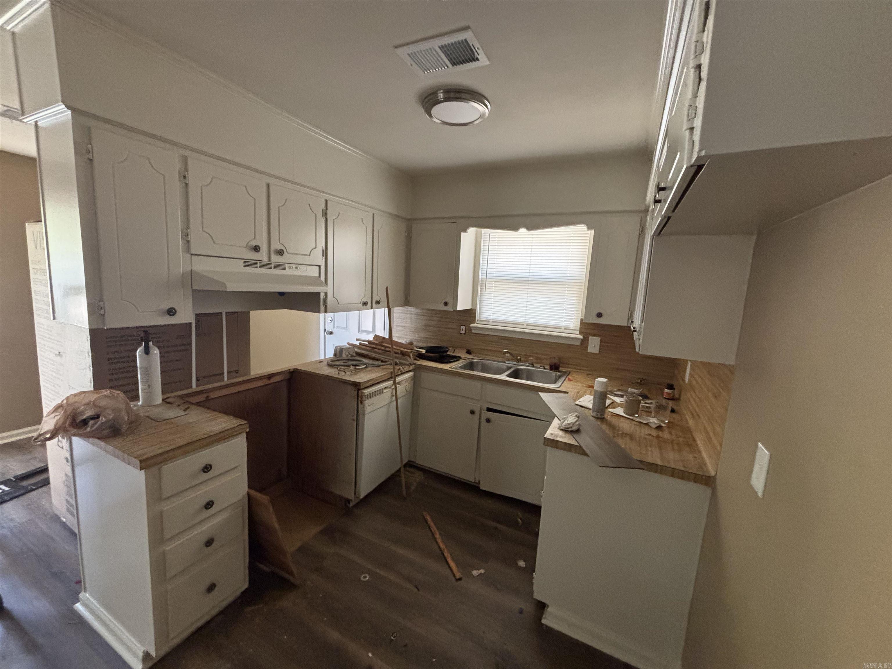 4936 Longview Dr  North Little Rock, AR