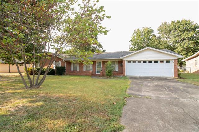139 N Circle  Clarksville, AR