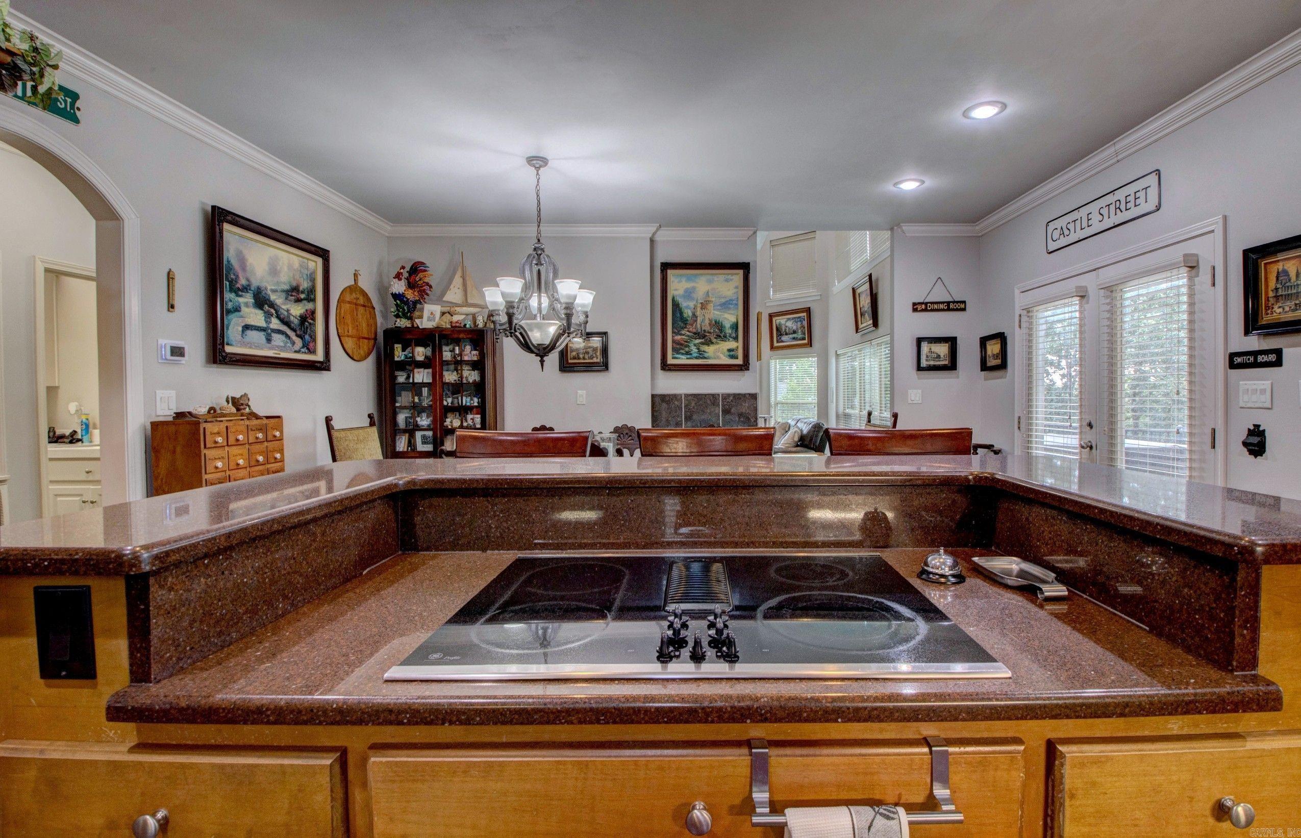 119 Manitou  Maumelle, AR