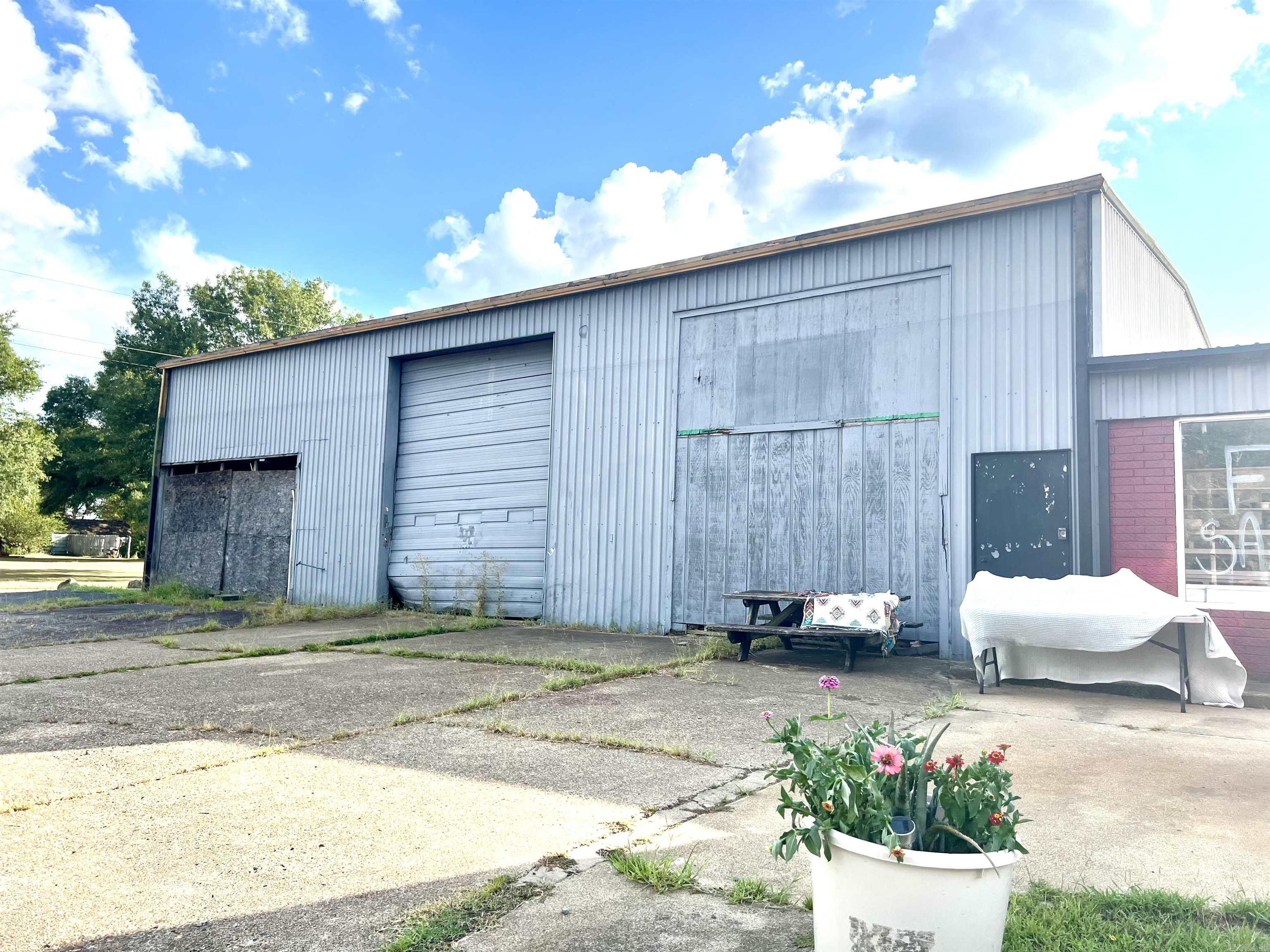 3675 W Highway 270  Pencil Bluff, AR