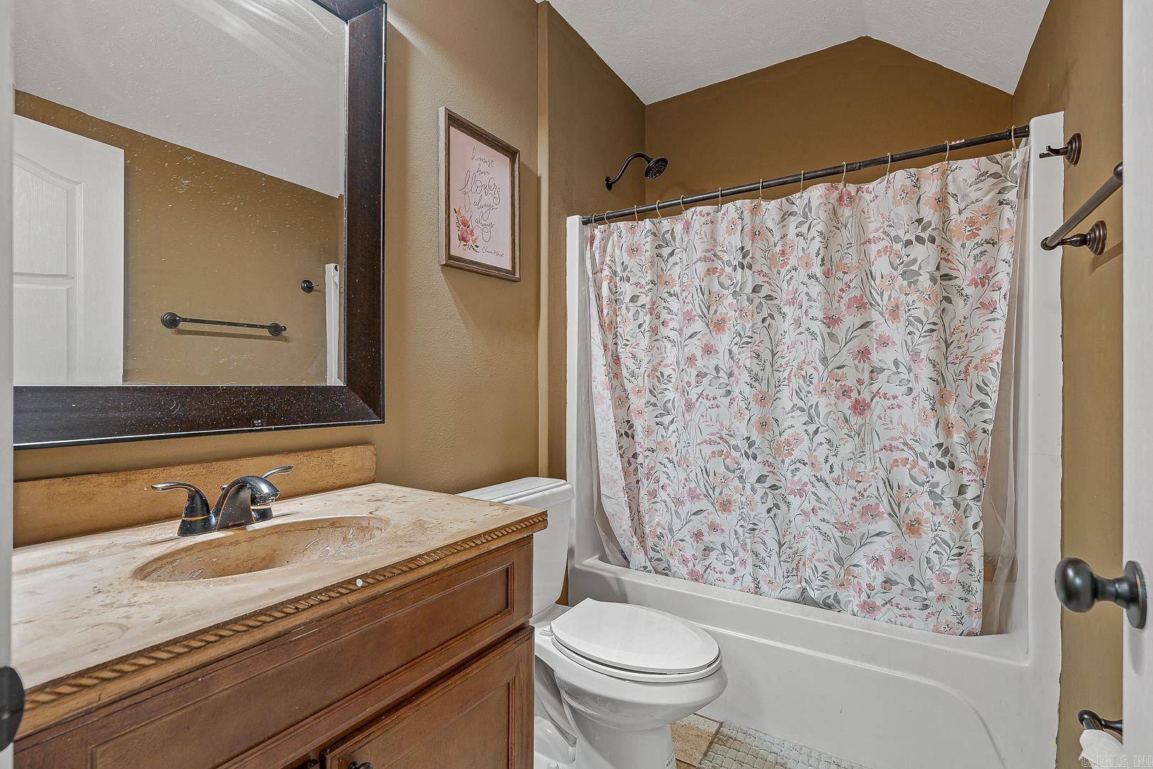 1940 Mountain Ridge  Batesville, AR