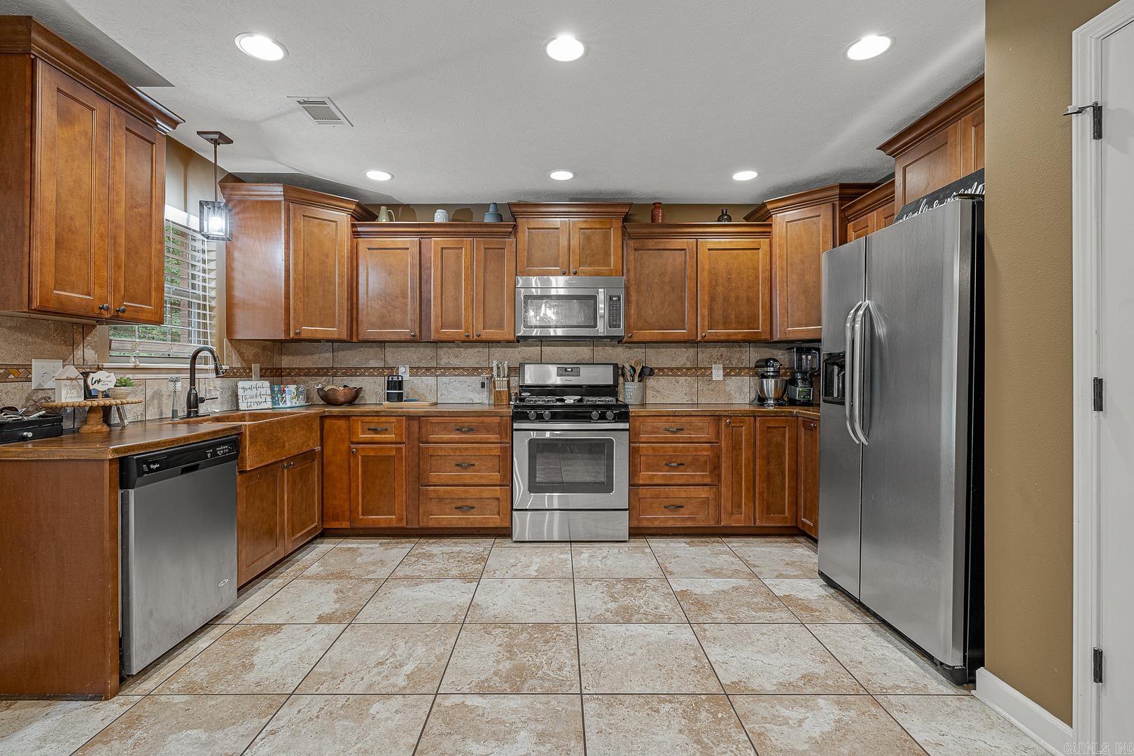 1940 Mountain Ridge  Batesville, AR