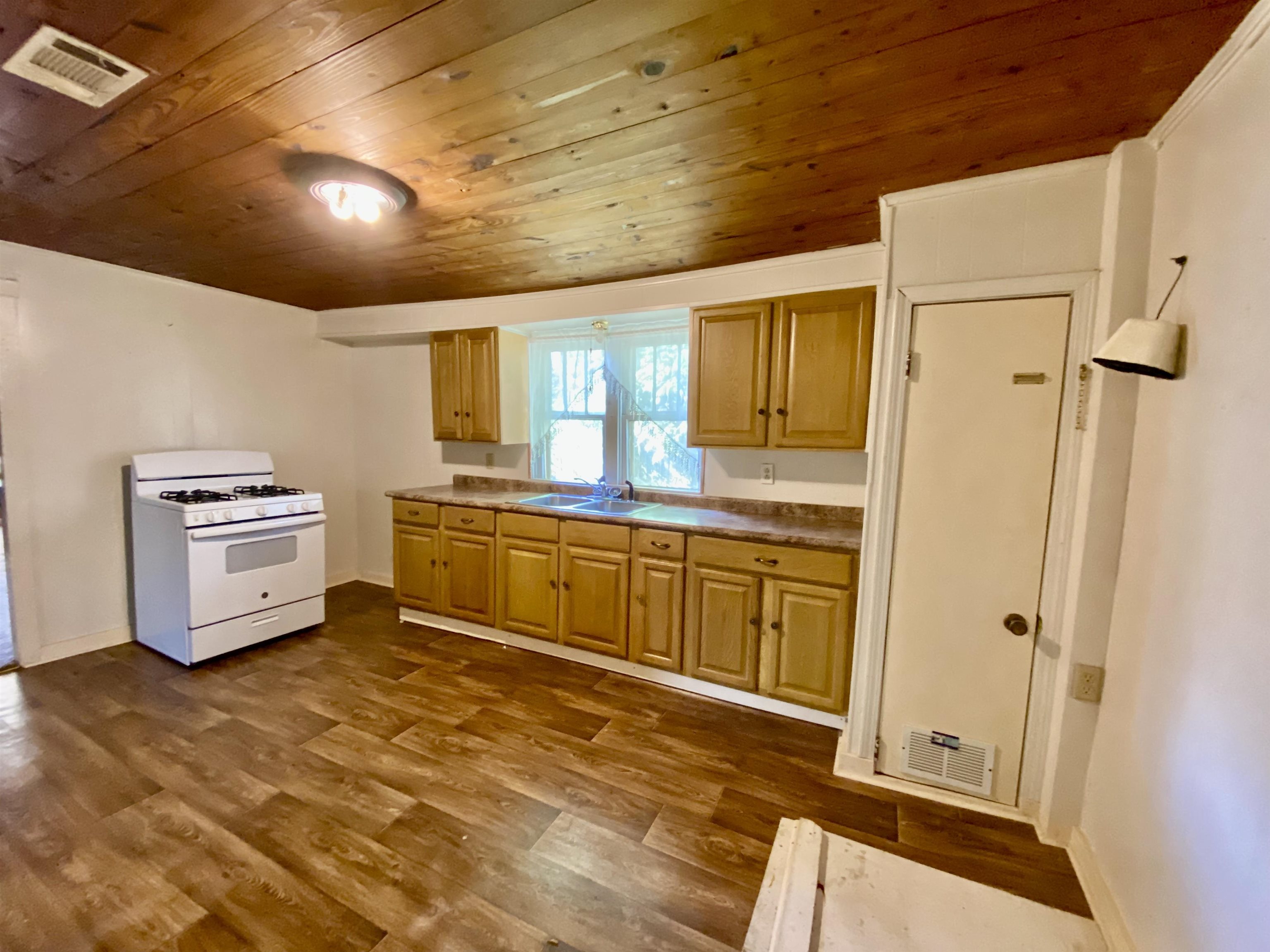 300 SE Miller  Hoxie, AR