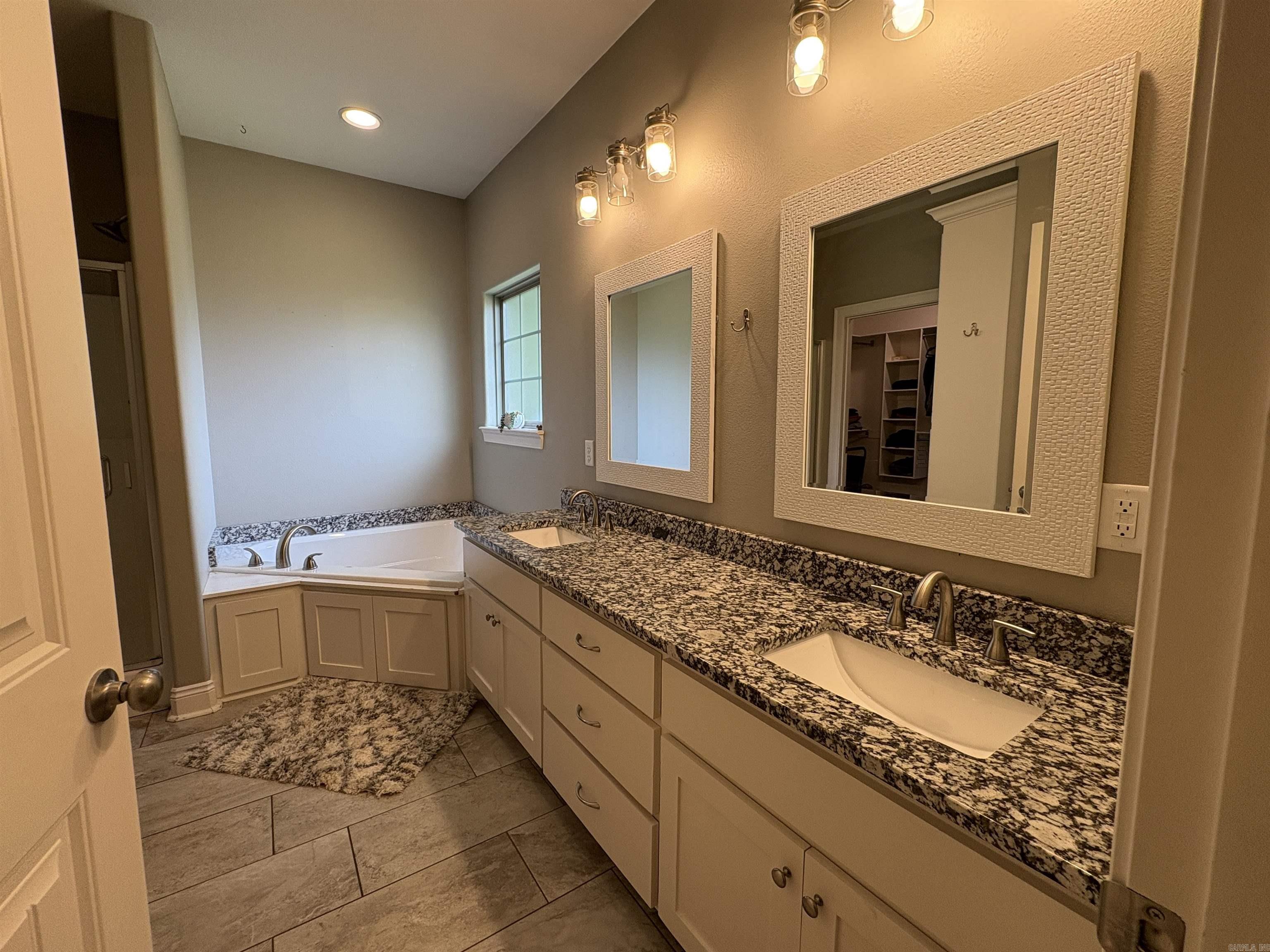 31 Church  Greenbrier, AR