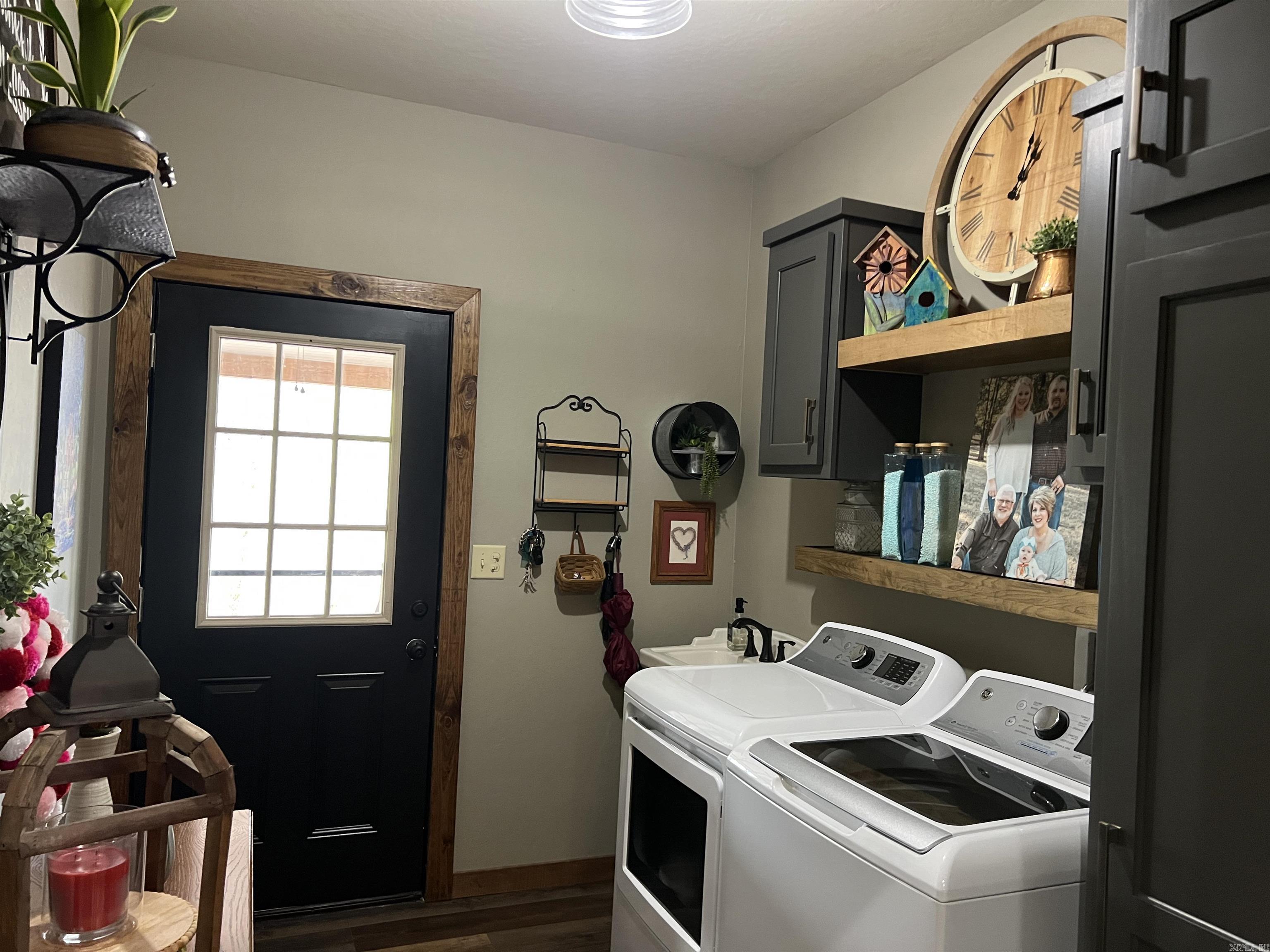 46 Hawkeye  Mount Ida, AR