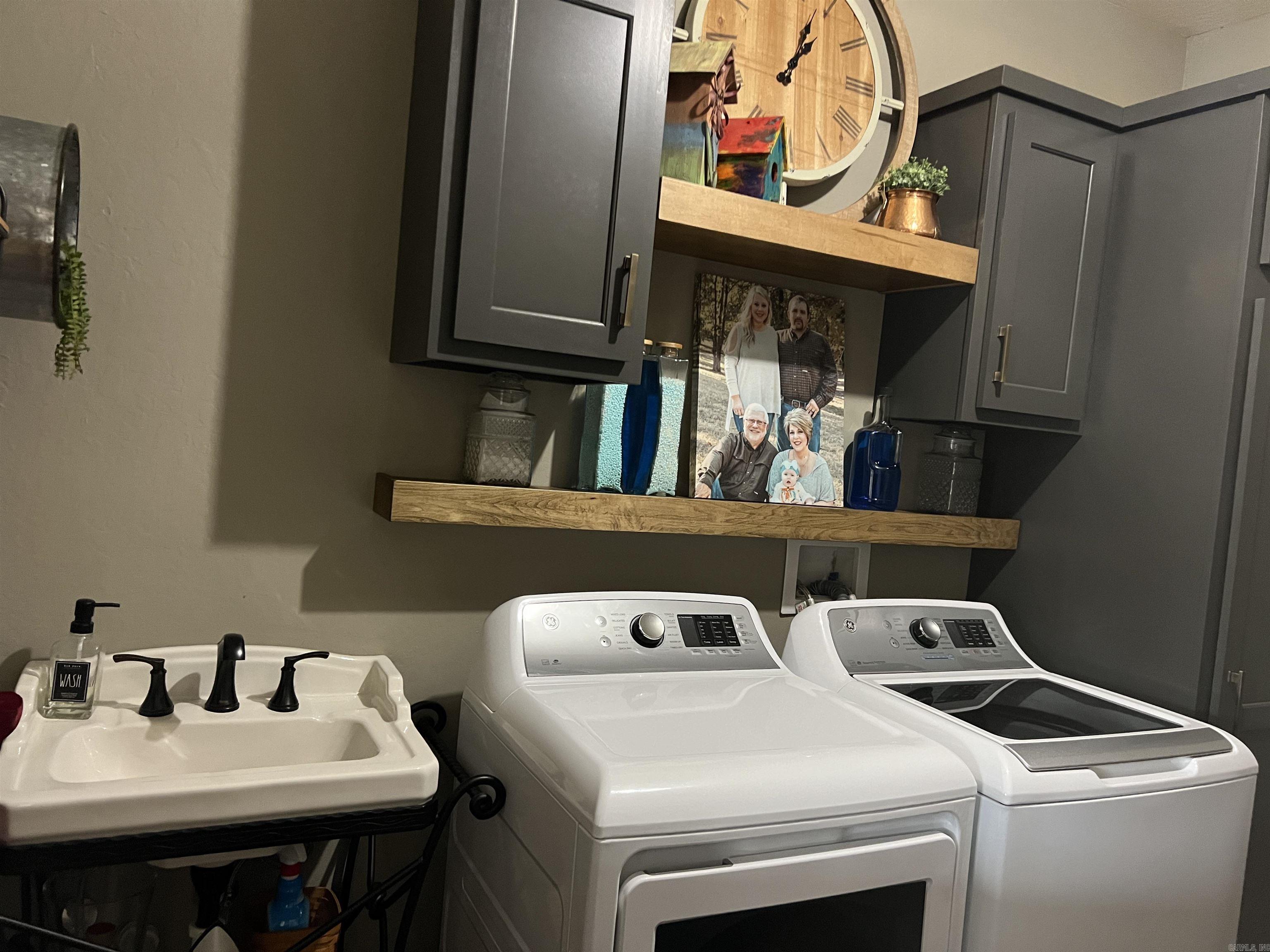 46 Hawkeye  Mount Ida, AR