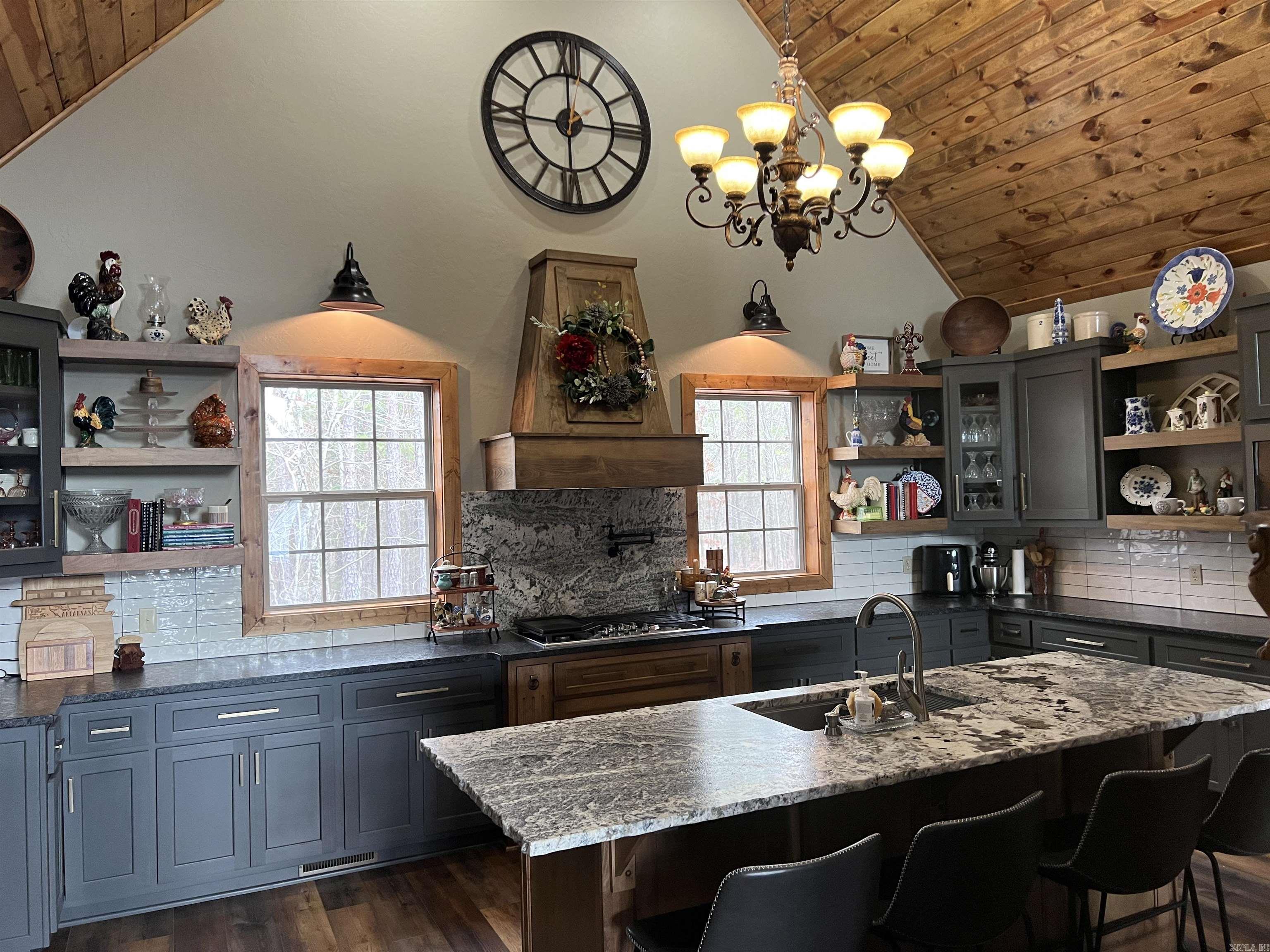 46 Hawkeye  Mount Ida, AR