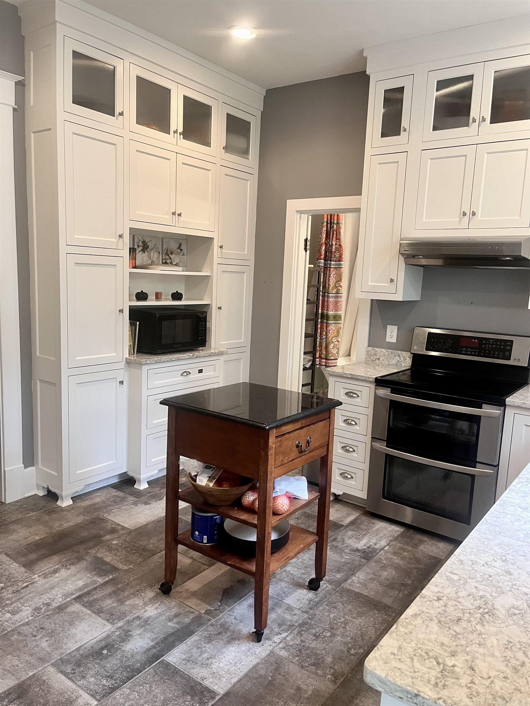 1823 Scott  Conway, AR