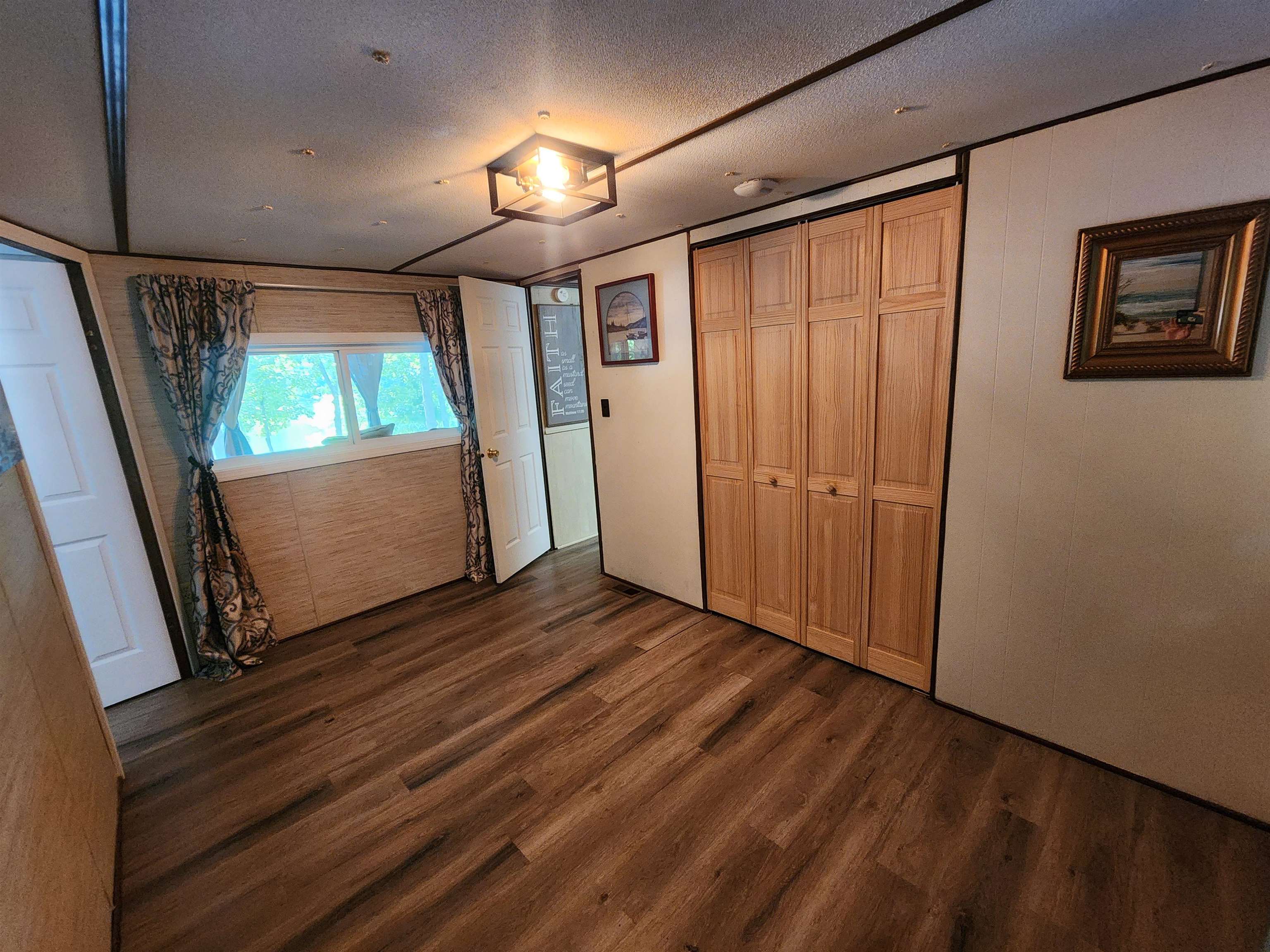 43 E Lakeshore  Highland, AR