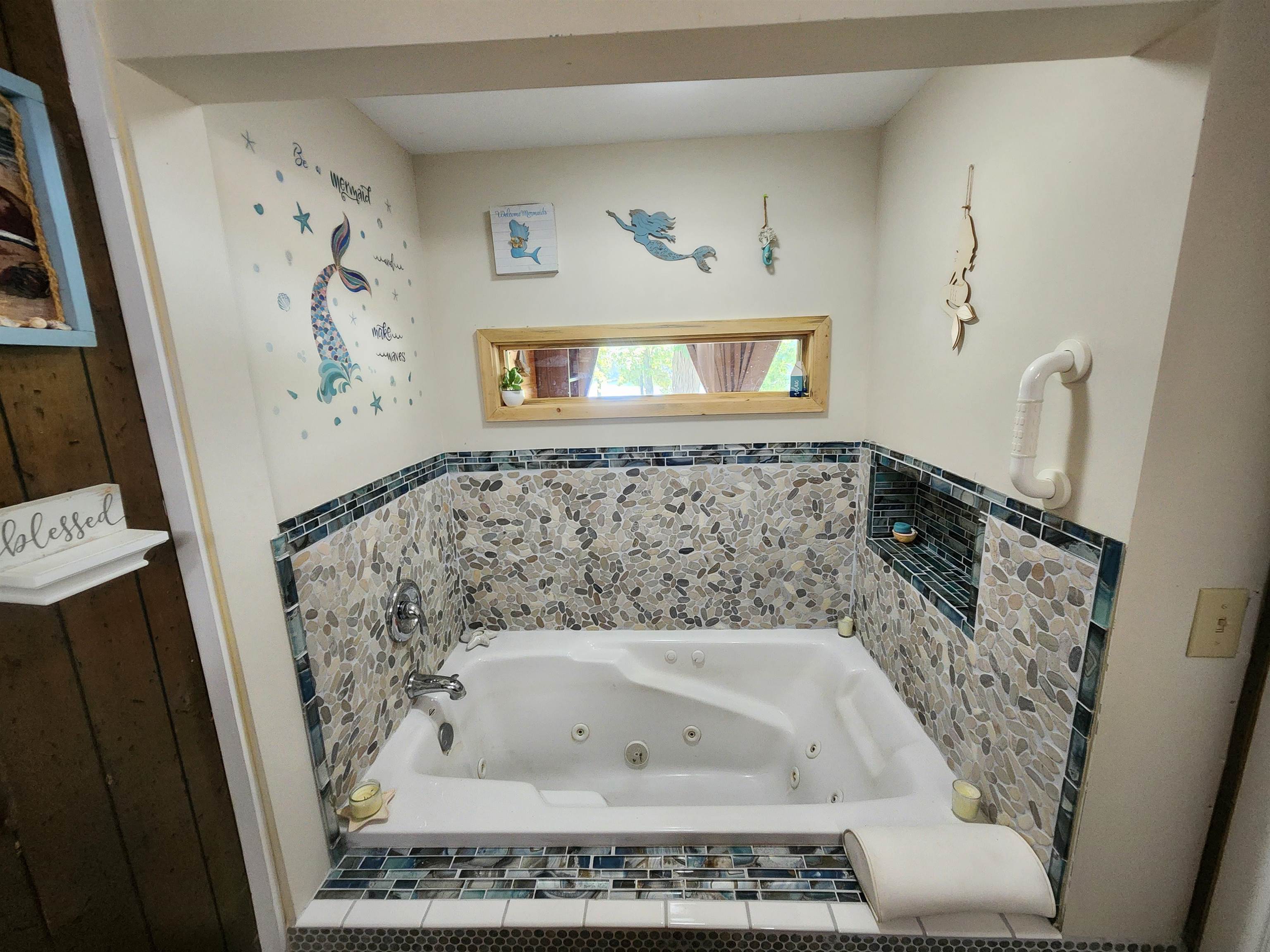 43 E Lakeshore  Highland, AR