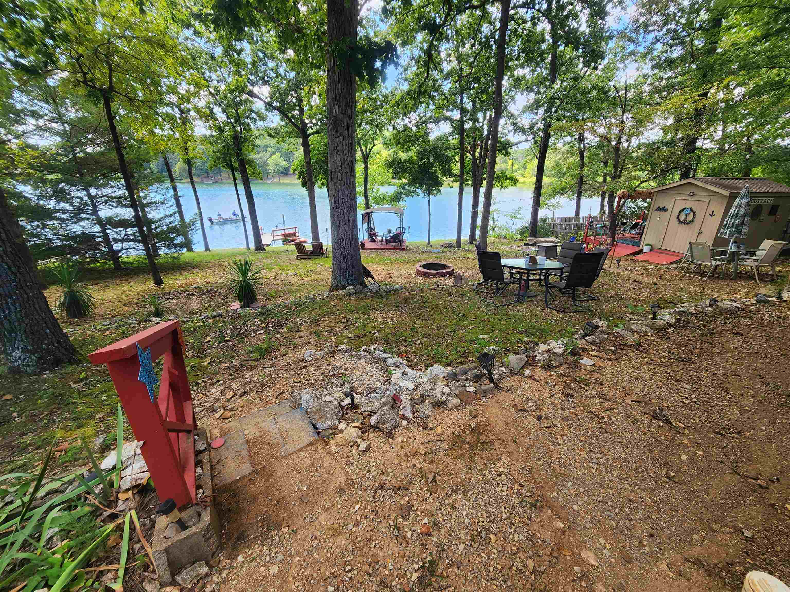 43 E Lakeshore  Highland, AR