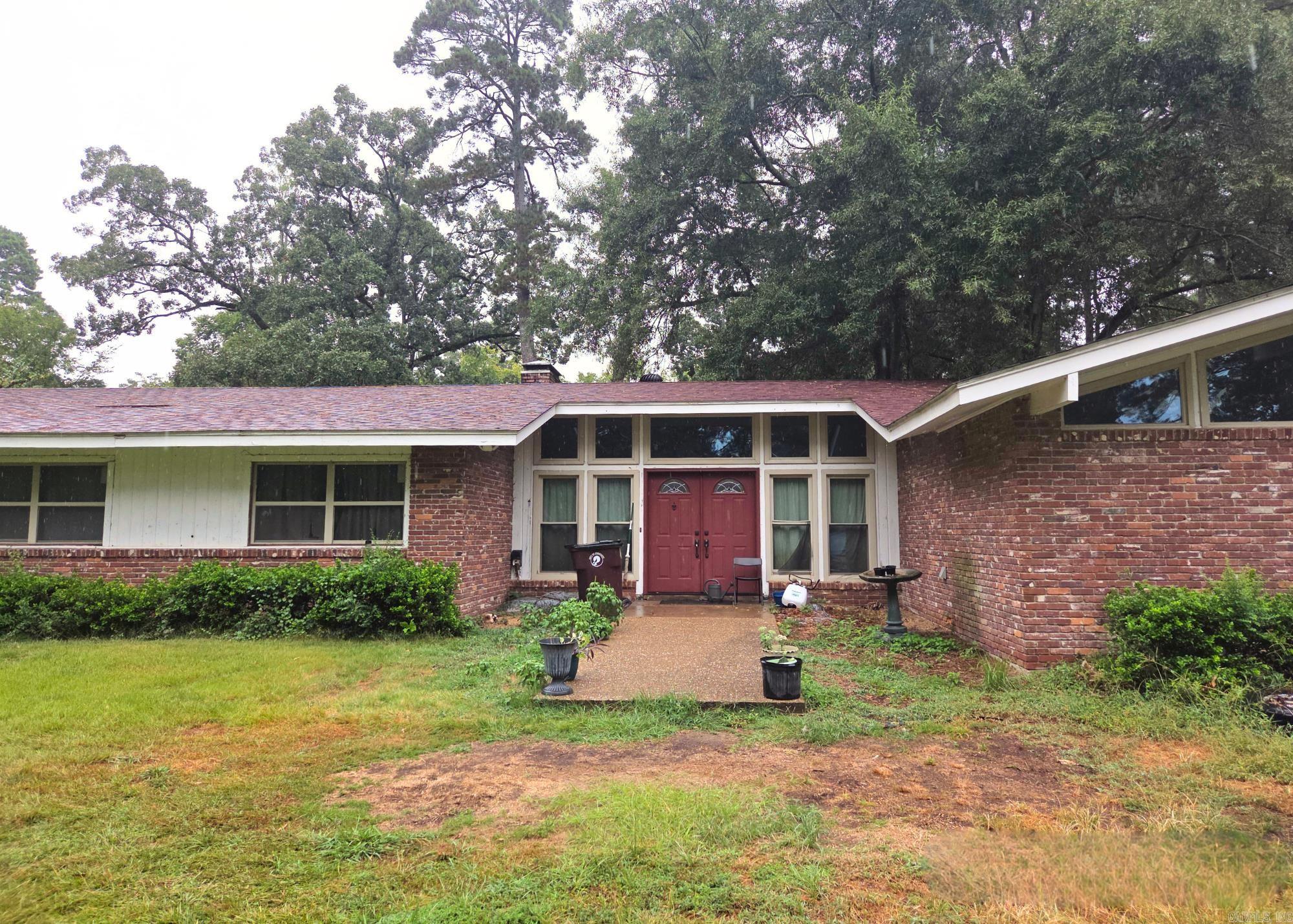 713 E Pine  Prescott, AR