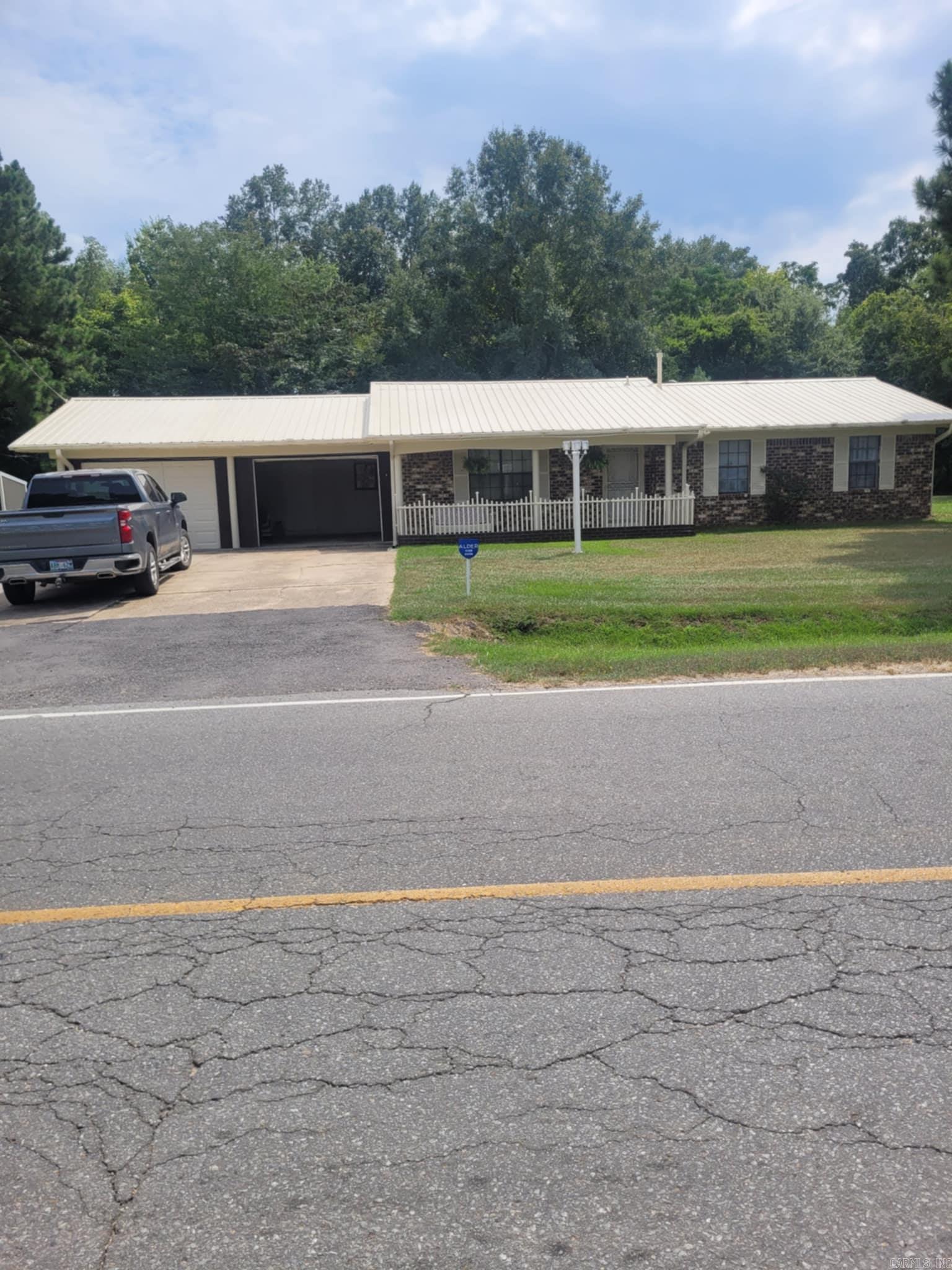608 E Oakland  Monticello, AR