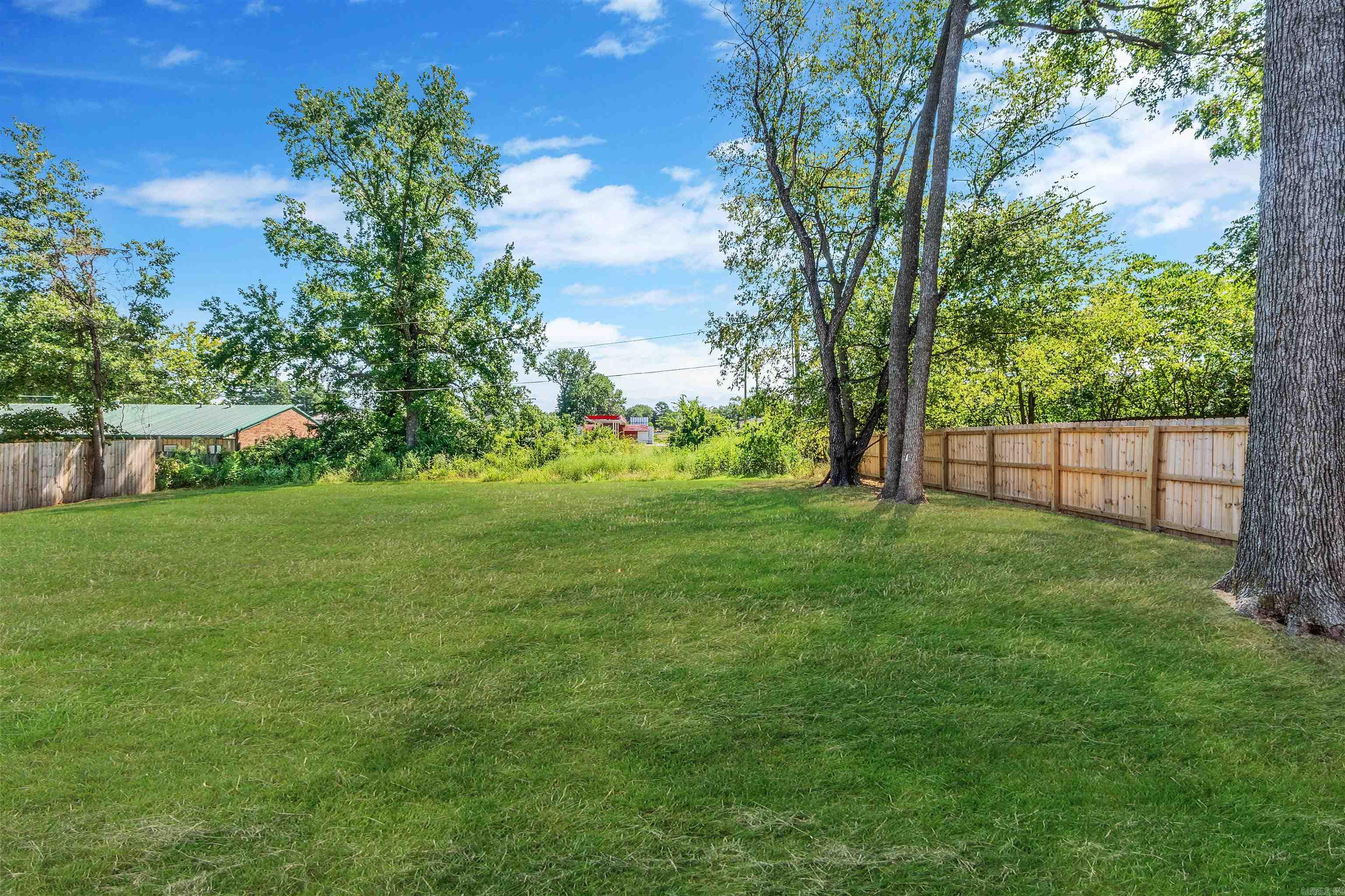 1019 N Jeff Davis  Jacksonville, AR