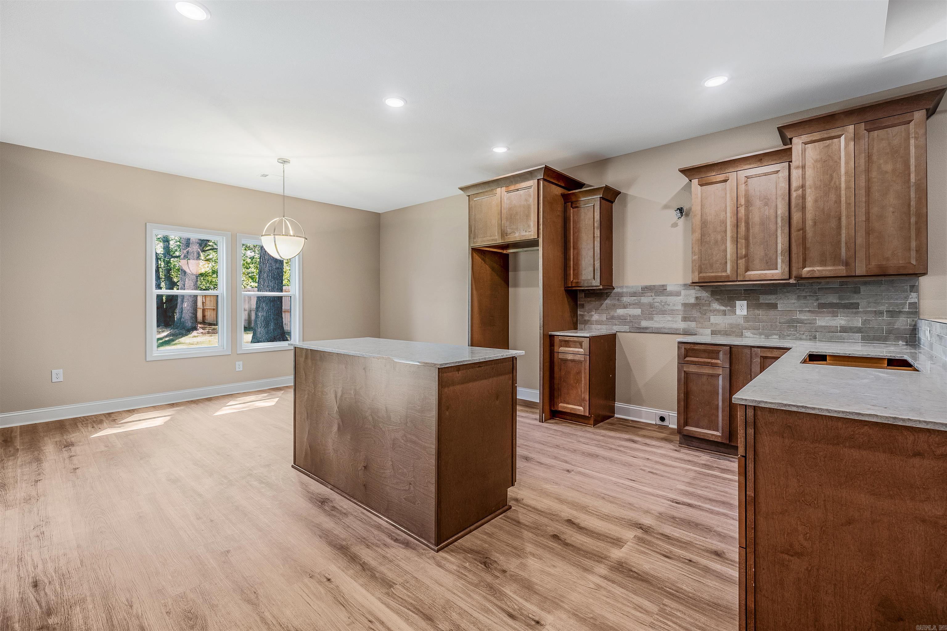 1019 N Jeff Davis  Jacksonville, AR