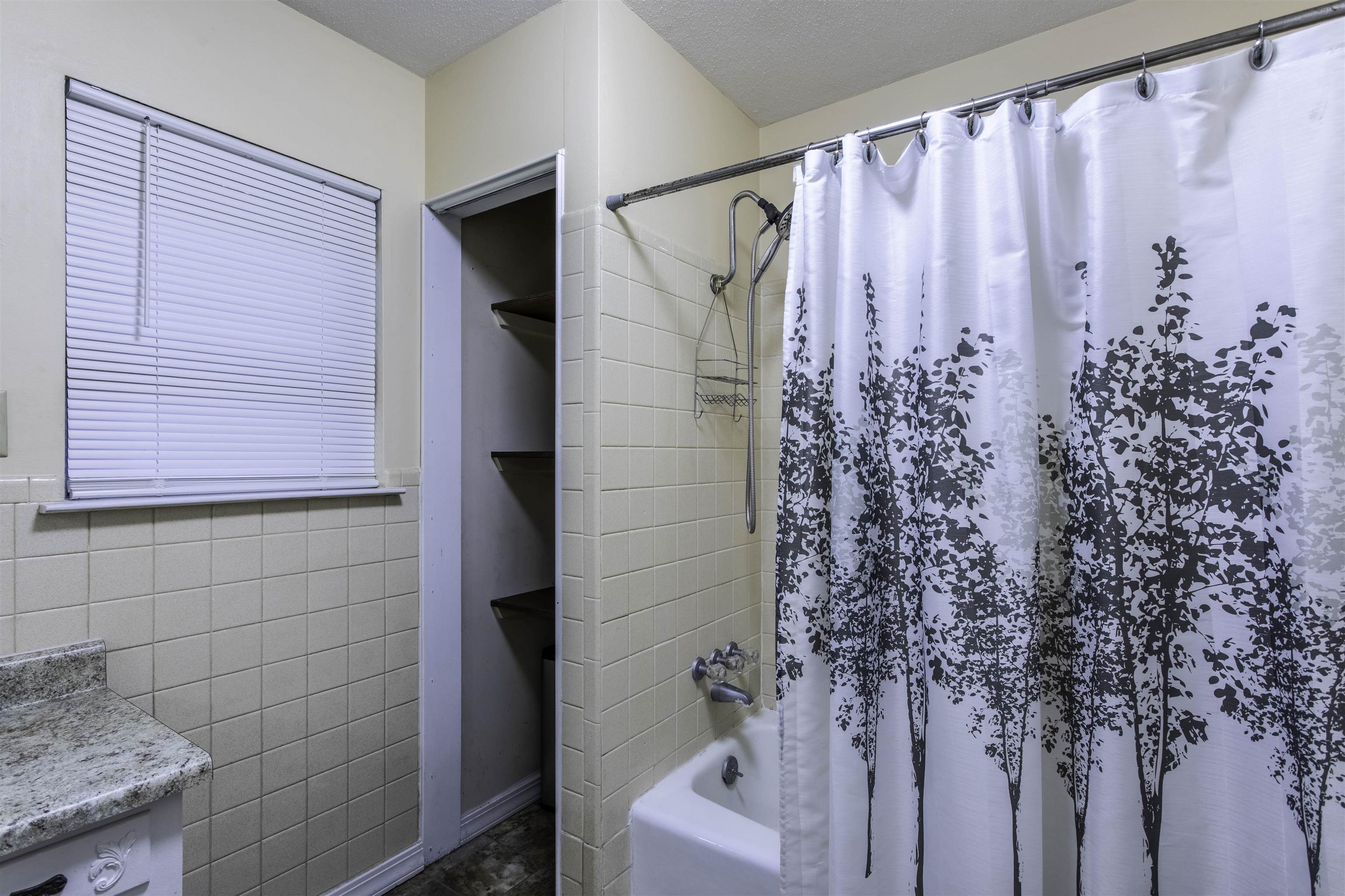 1 Paracas Trace Cherokee Village, AR 72529