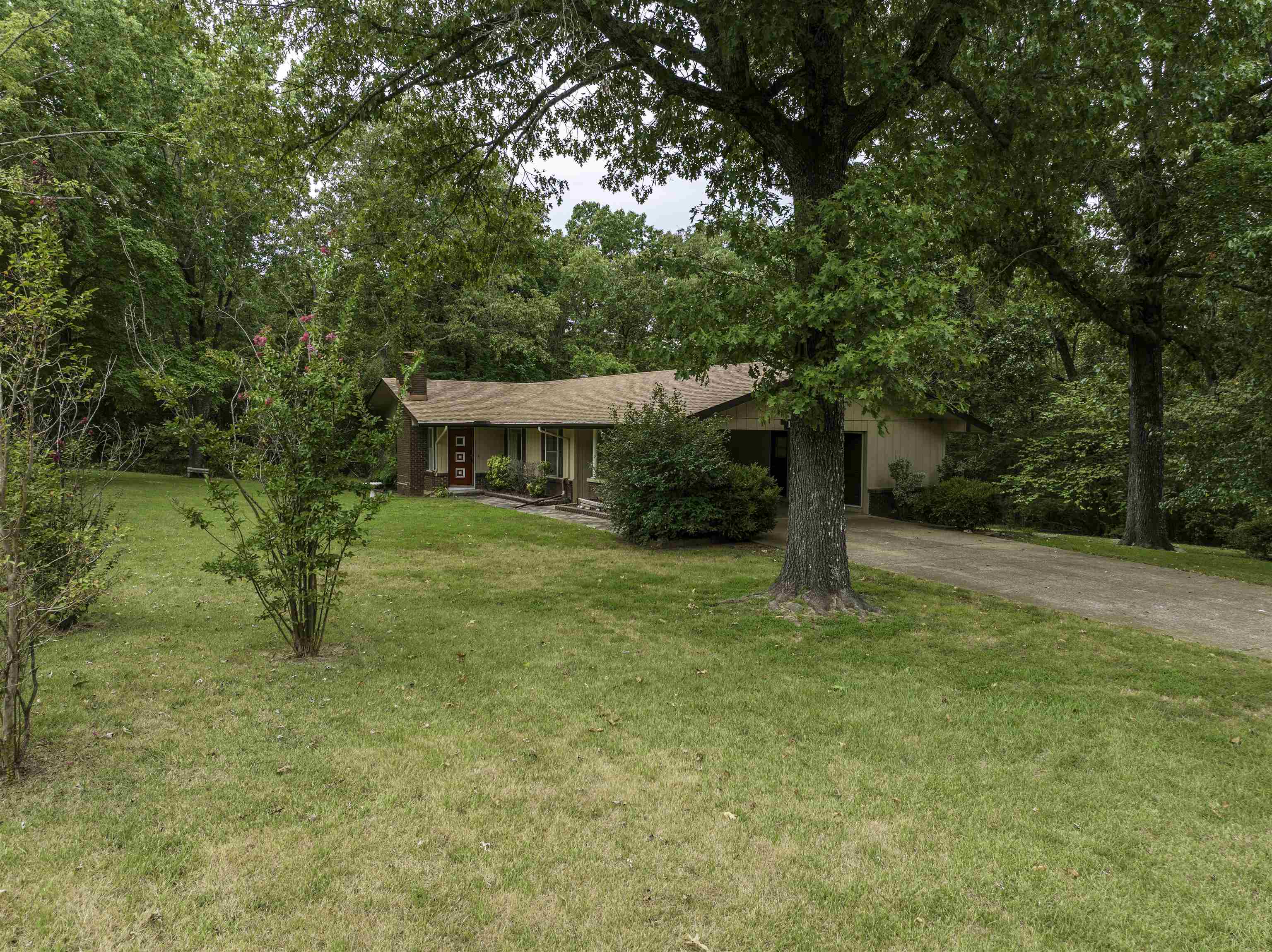 1 Paracas Trace Cherokee Village, AR 72529