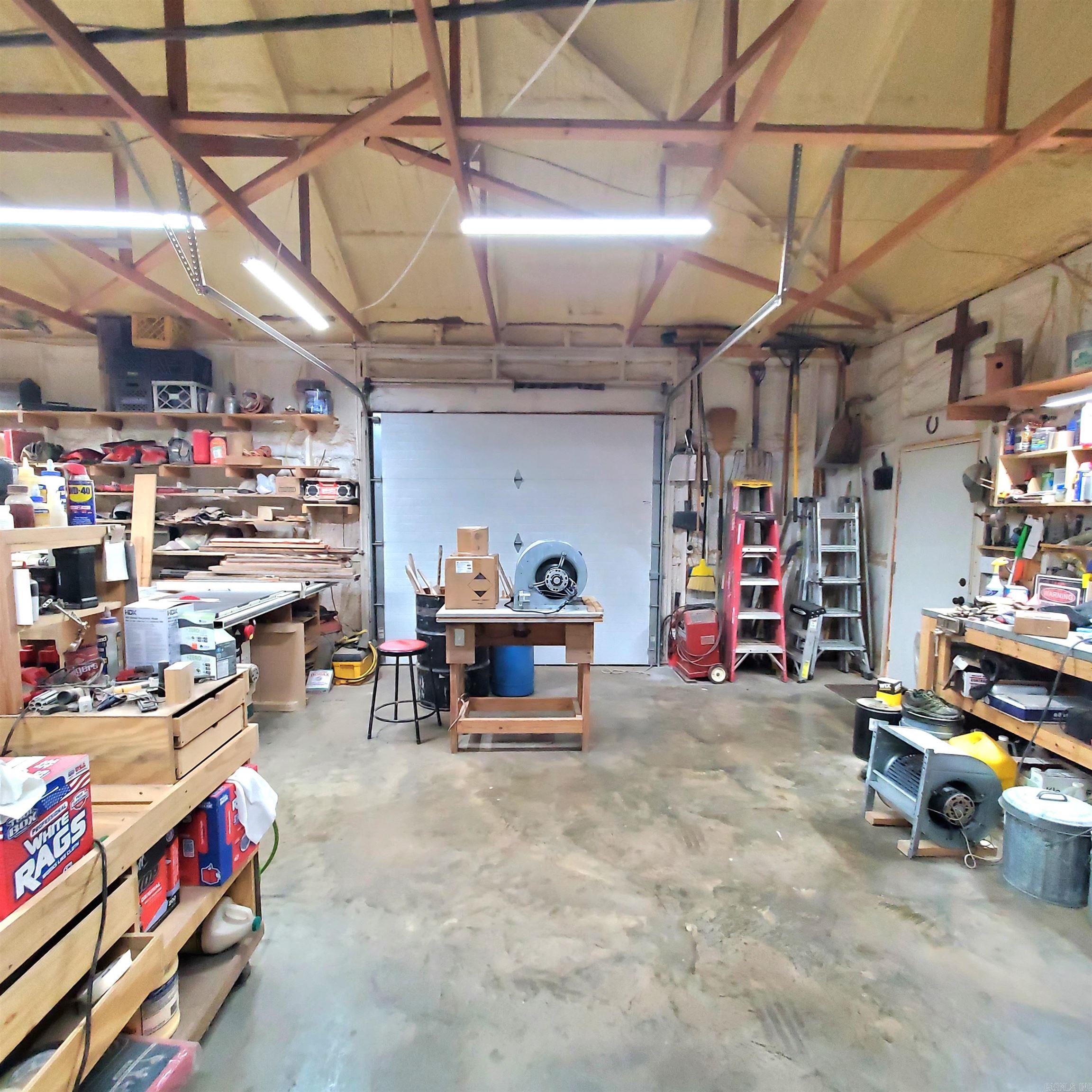 1381 Mitchell  Mountain View, AR