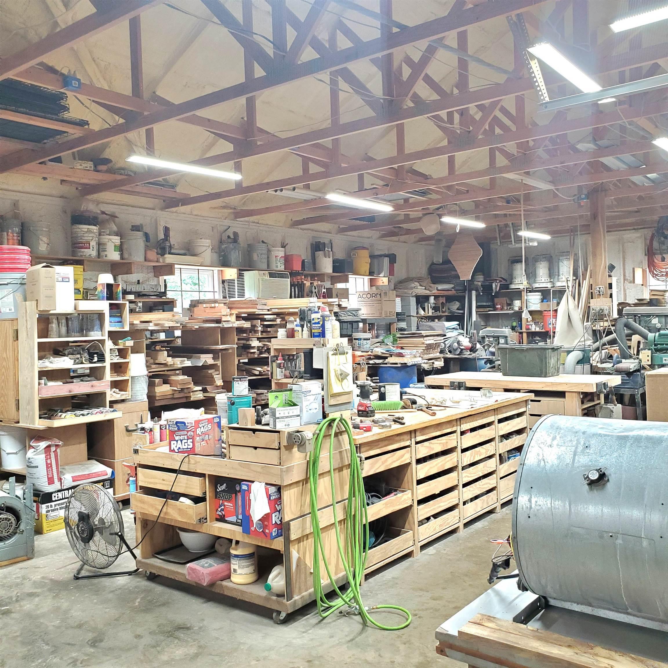 1381 Mitchell  Mountain View, AR