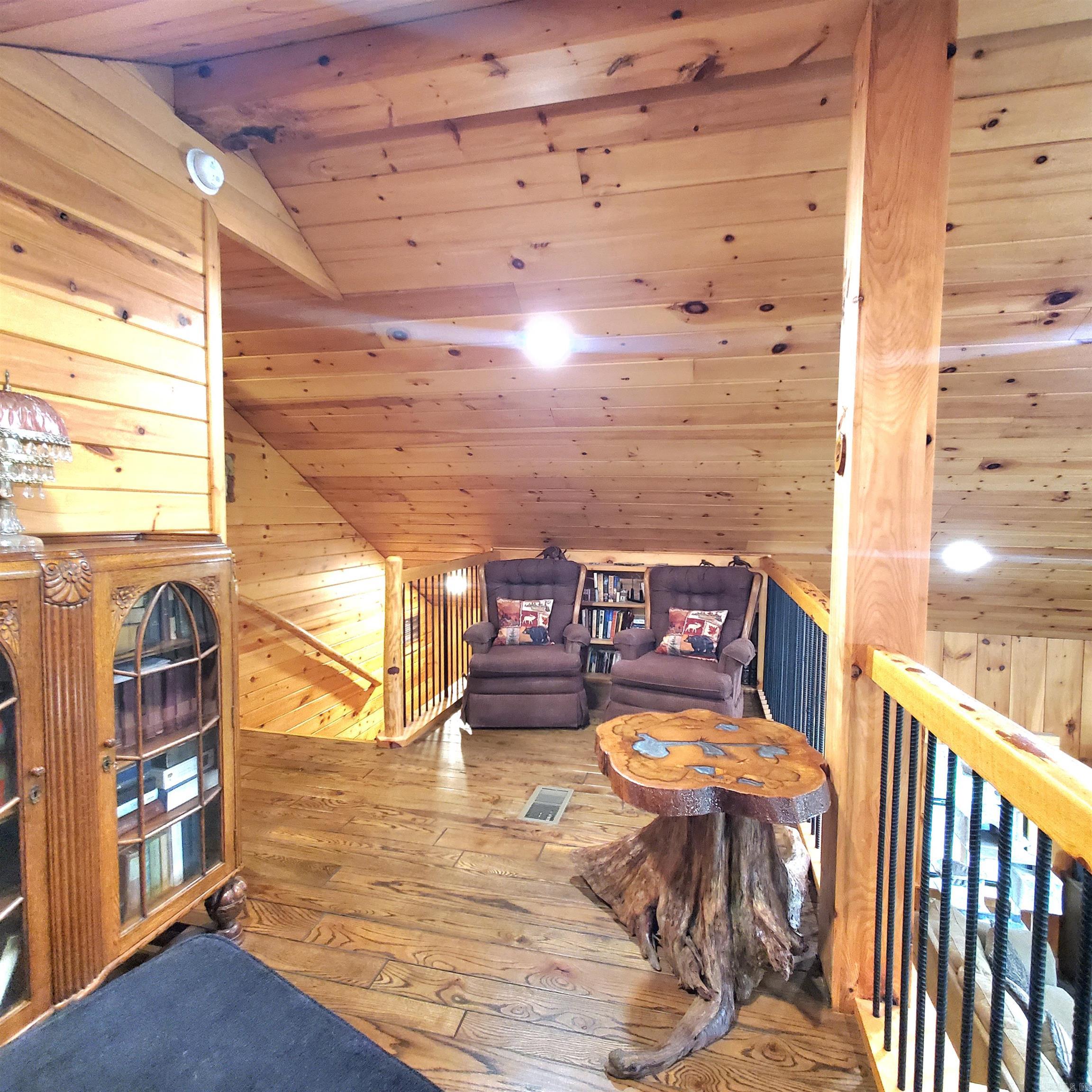 1381 Mitchell  Mountain View, AR