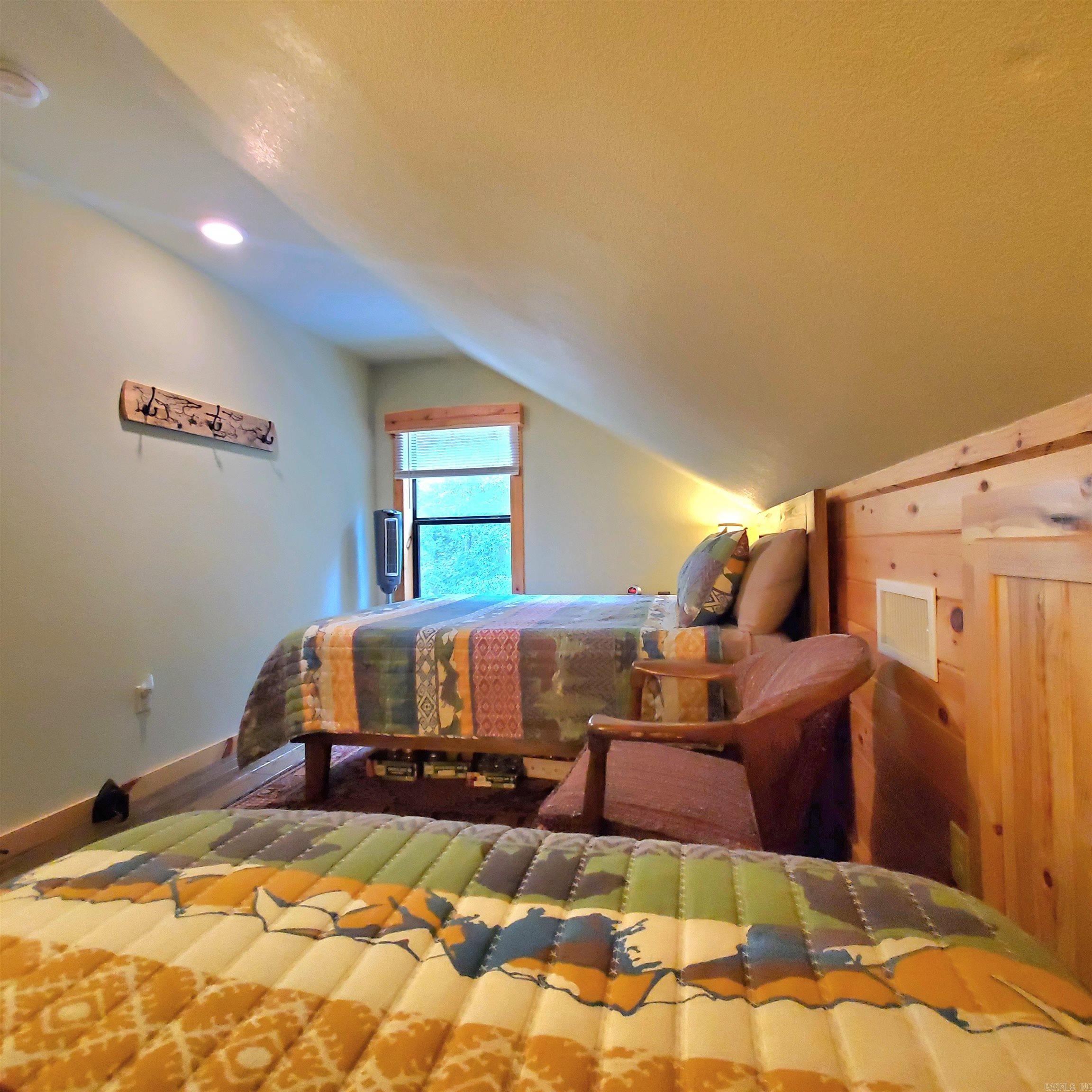 1381 Mitchell  Mountain View, AR