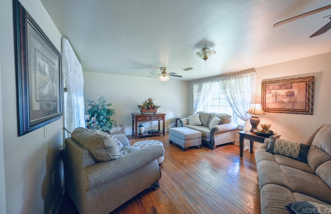 1105 Oak Grove Mena, AR 71953
