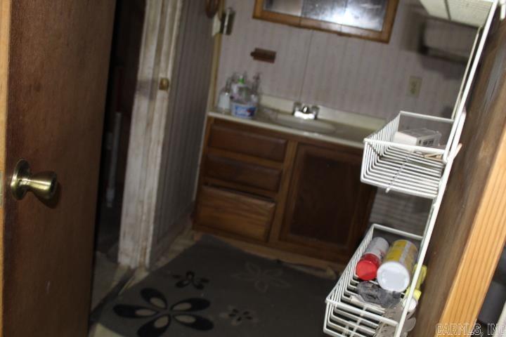 2204 E Pullen  Pine Bluff, AR