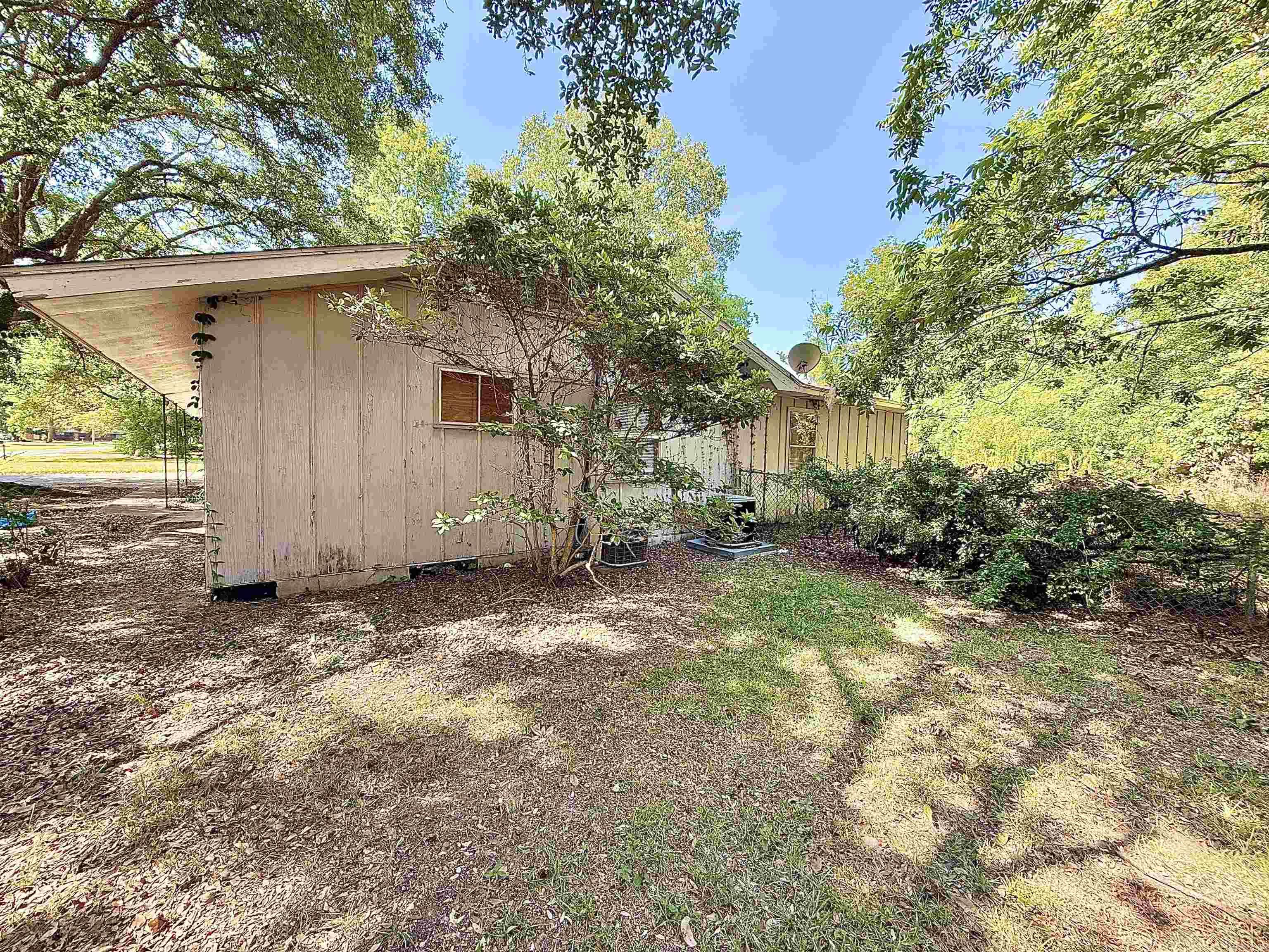 15 MAULDING  Dermott, AR