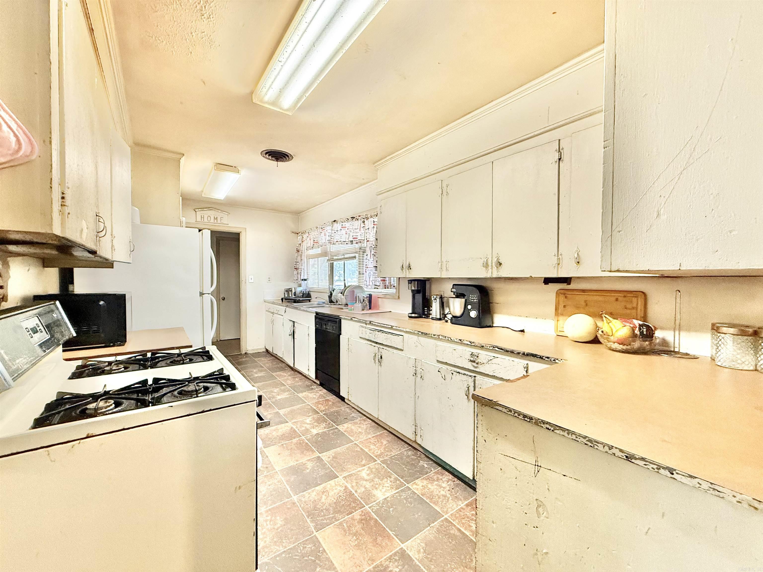 15 MAULDING  Dermott, AR
