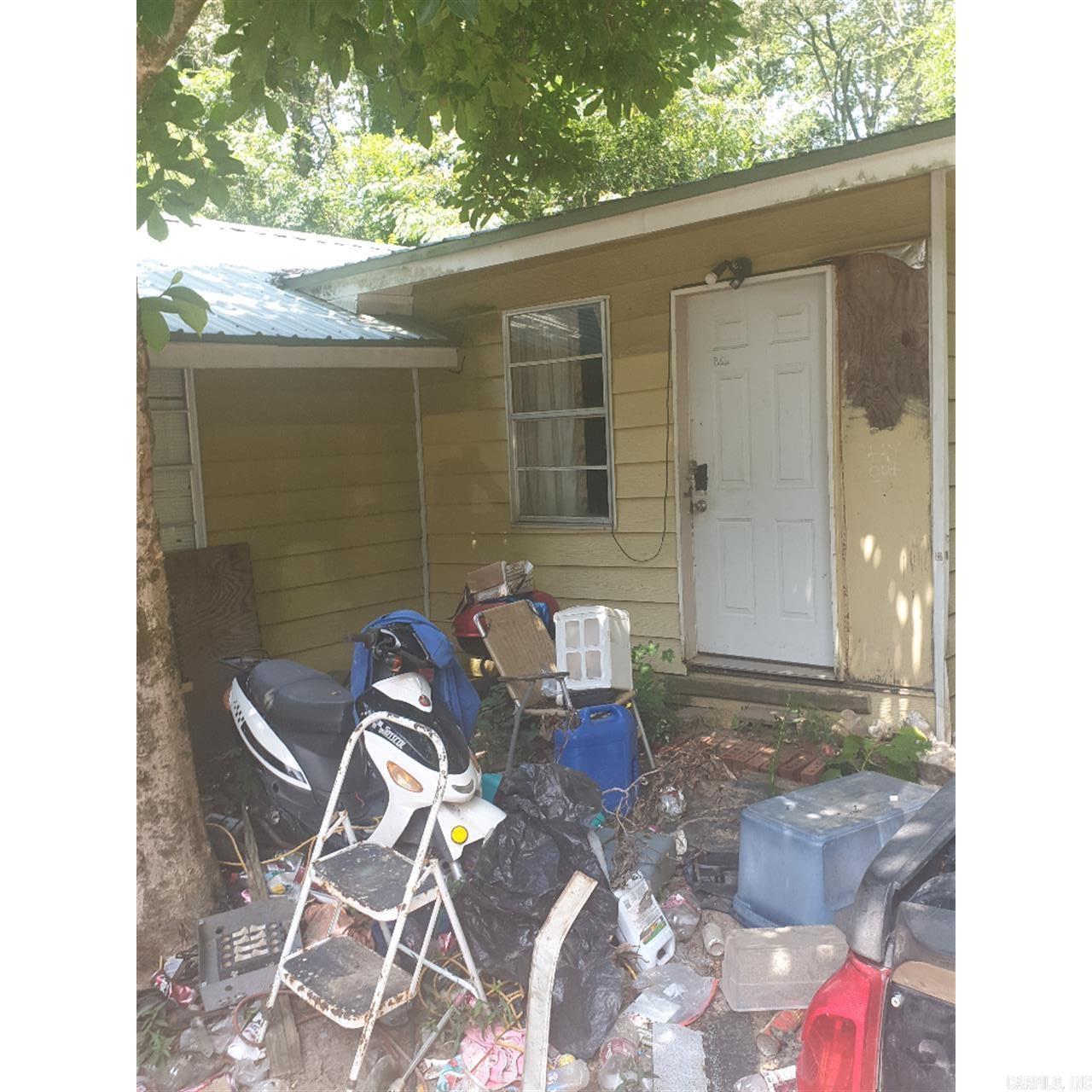 1803 S Chatfield  Benton, AR