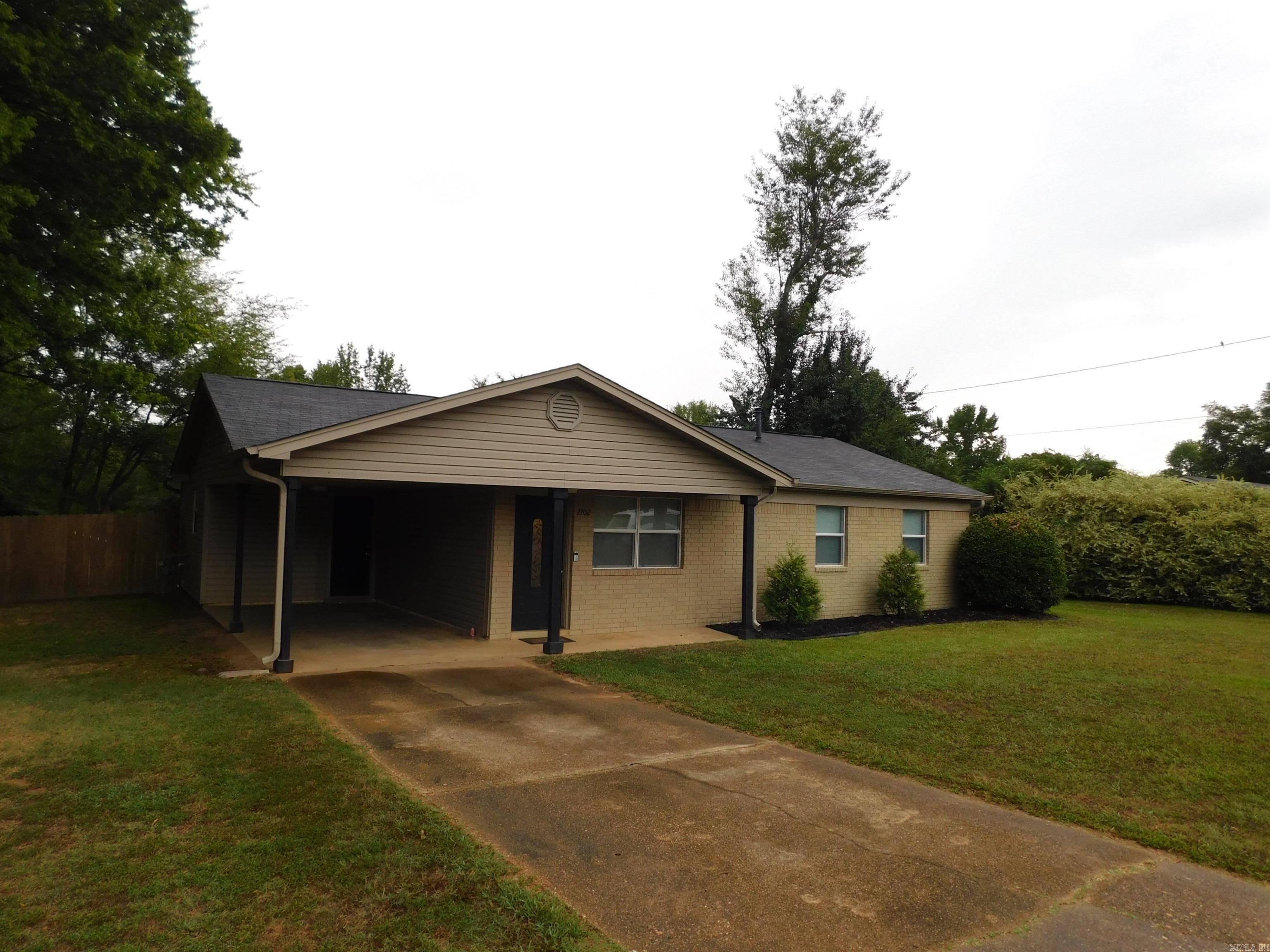 2702 Indian Hills  Benton, AR