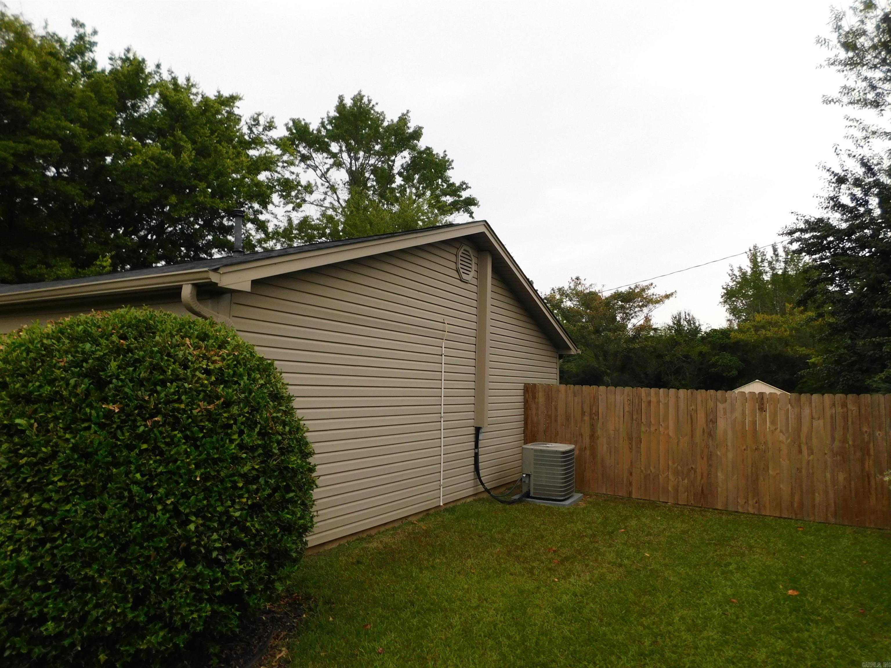2702 Indian Hills  Benton, AR