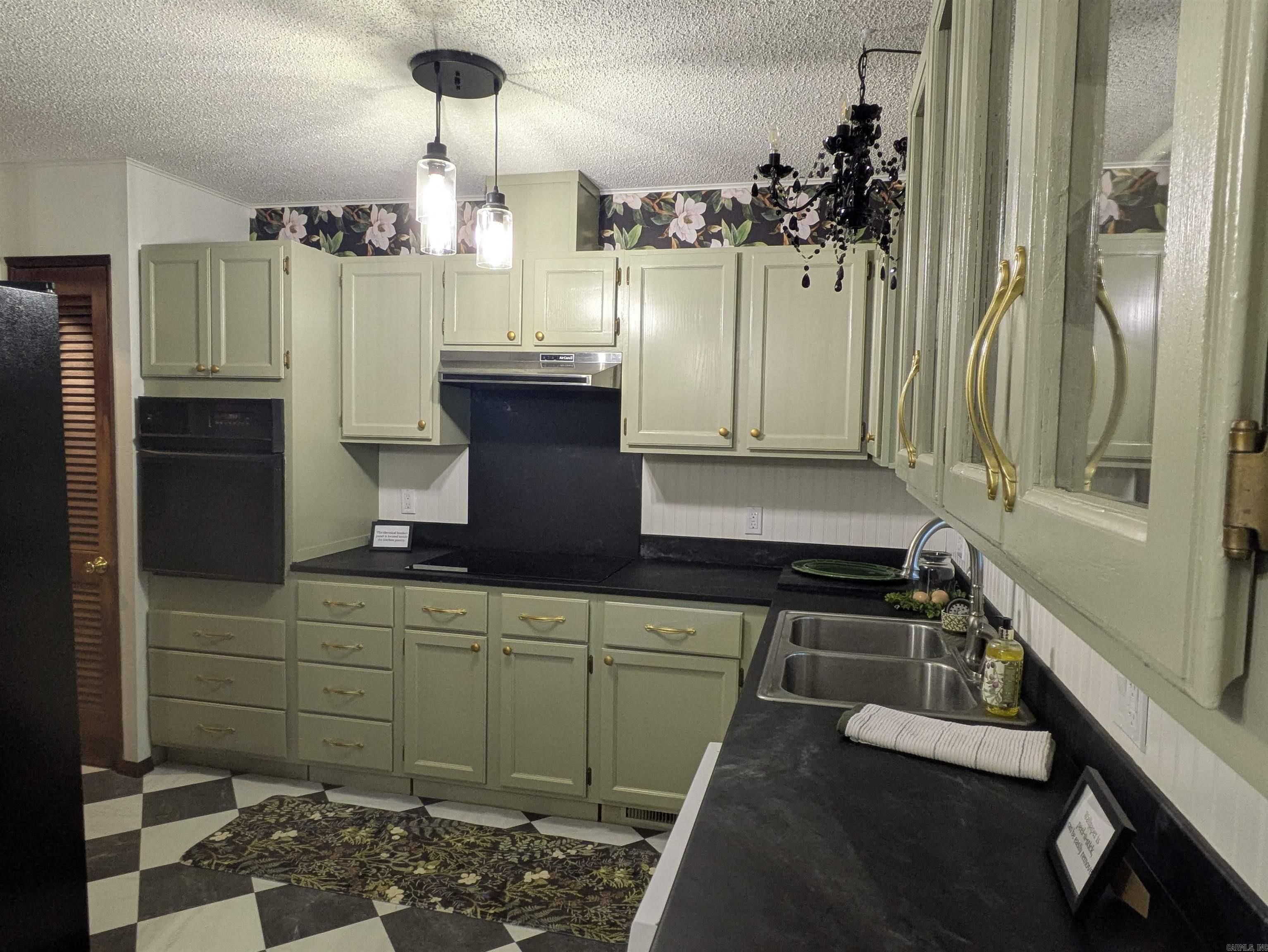 2629 Ouachita Circle  Mena, AR