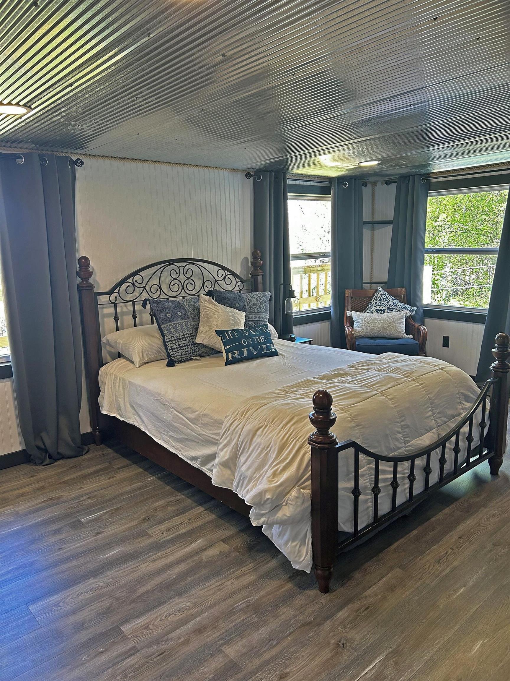 39 Riverview Circle Hardy, AR 72542