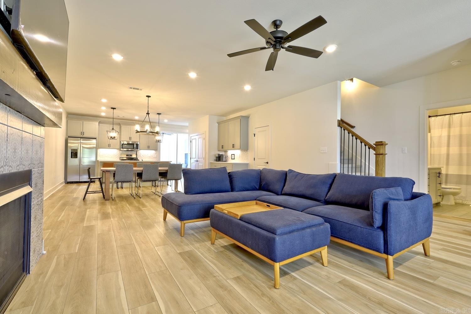 220 A  Bryant, AR